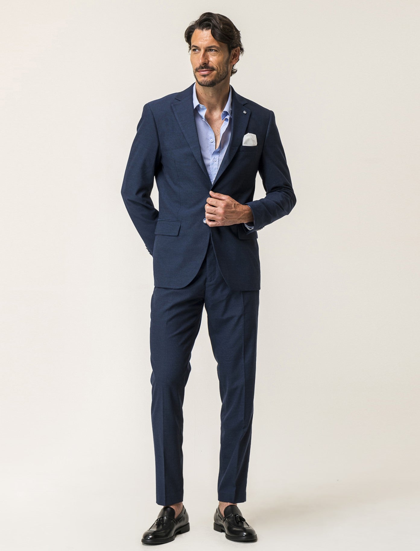 Blazer formal fit con colletto a revers classici e tasca a filetto completa di pochette a contrasto - Blu