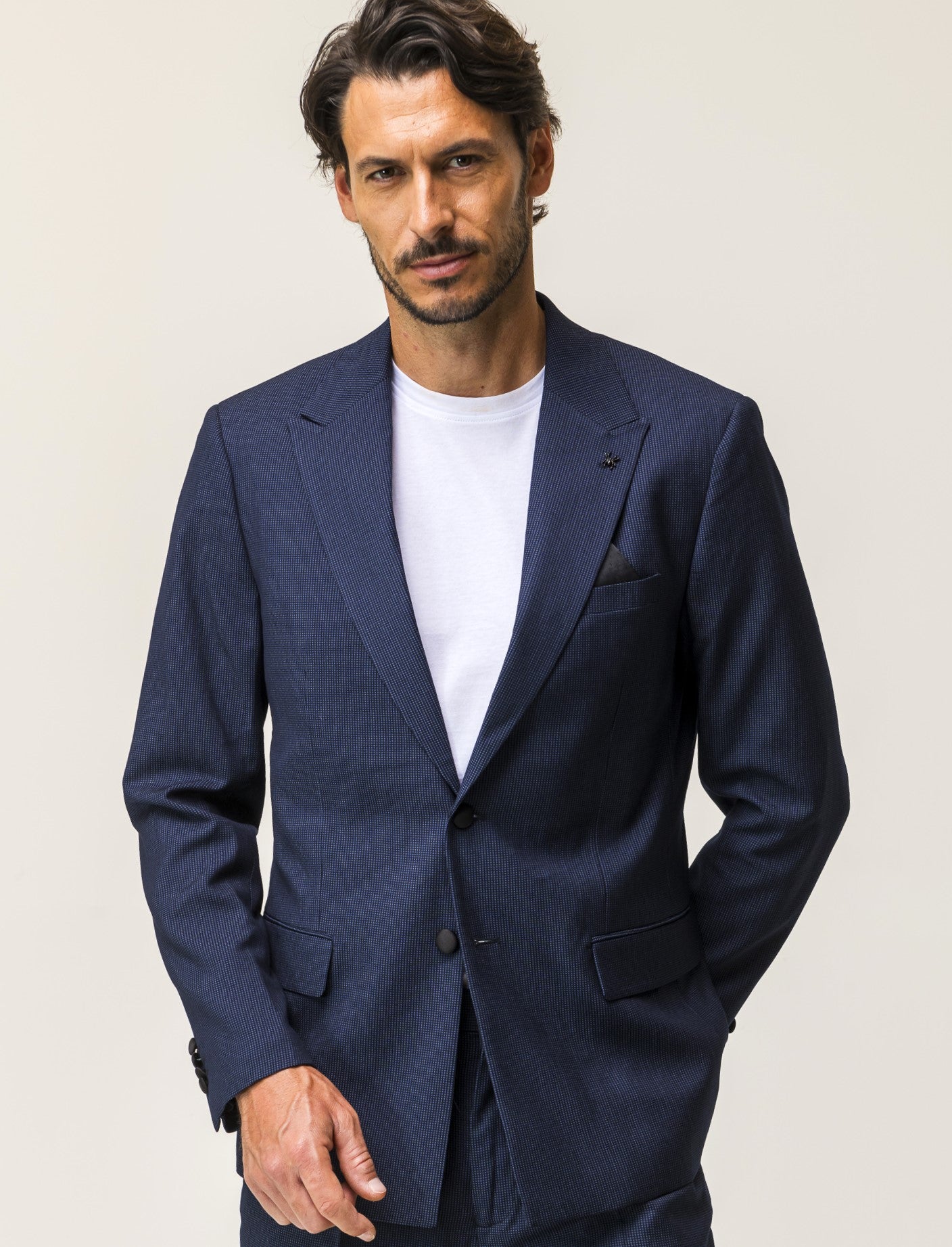 Blazer formal fit con colletto a revers classici e tasca a filetto completa di pochette a contrasto - Blu