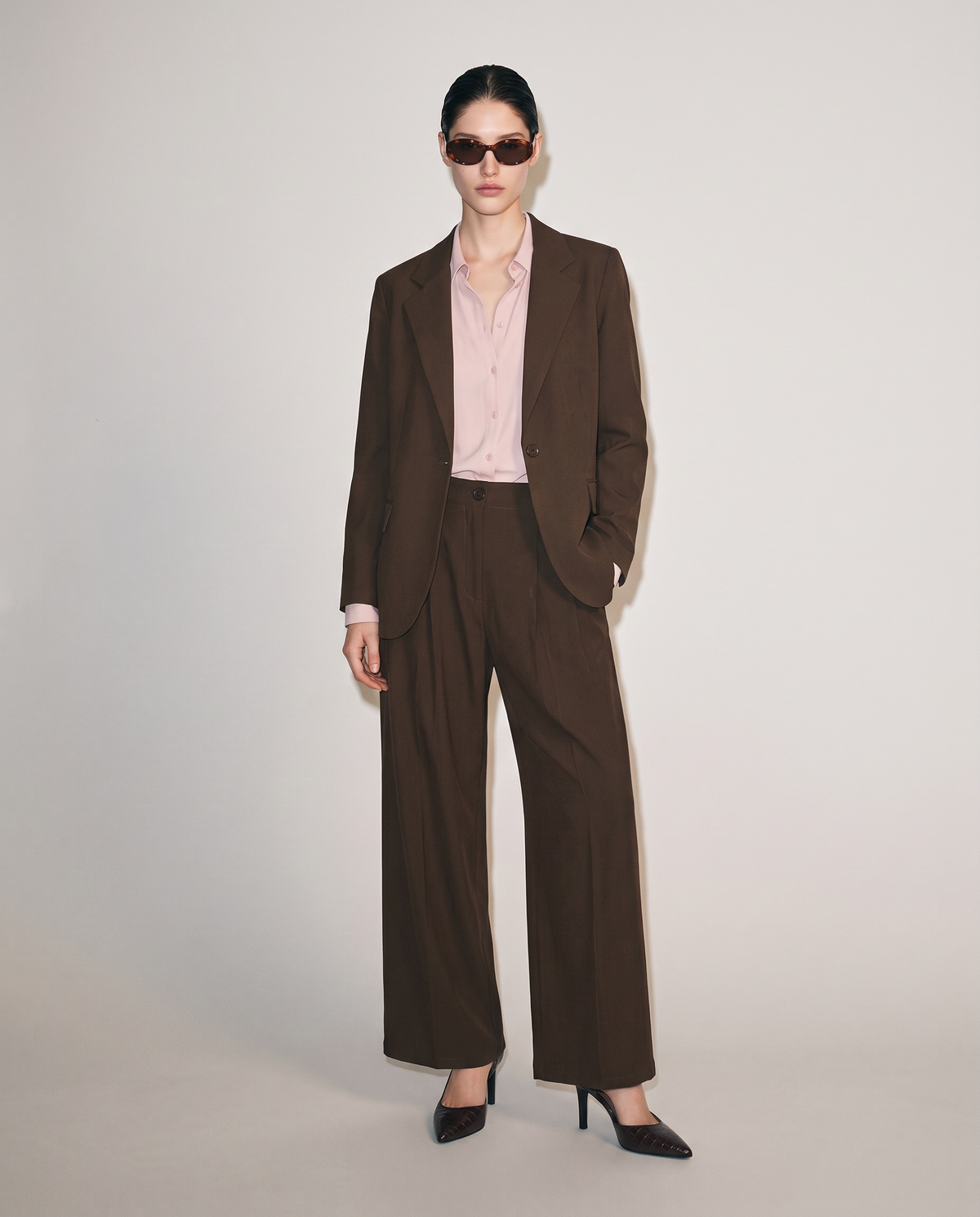 Single-breasted jacket with regular fit - Brown