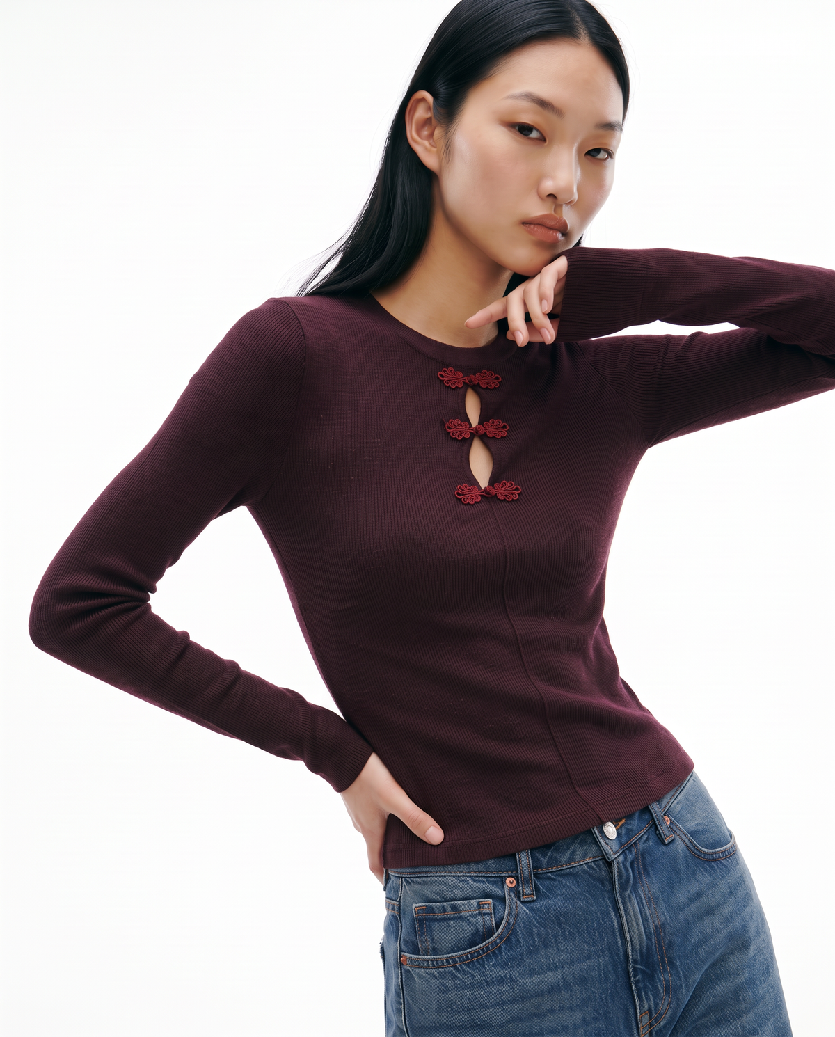 Long sleeve top with keyhole opening and frog fastenings - Red