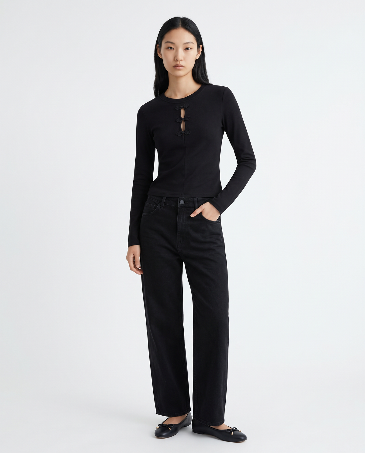 Long sleeve top with keyhole opening and frog fastenings - Black