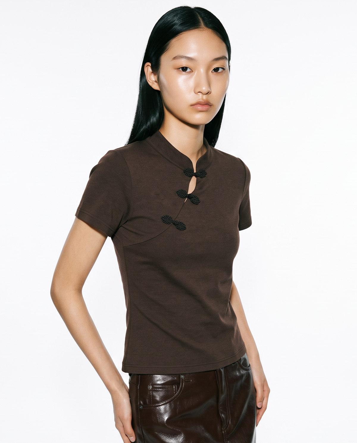 Asymmetric short sleeve top with mandarin collar and frog closures - Brown