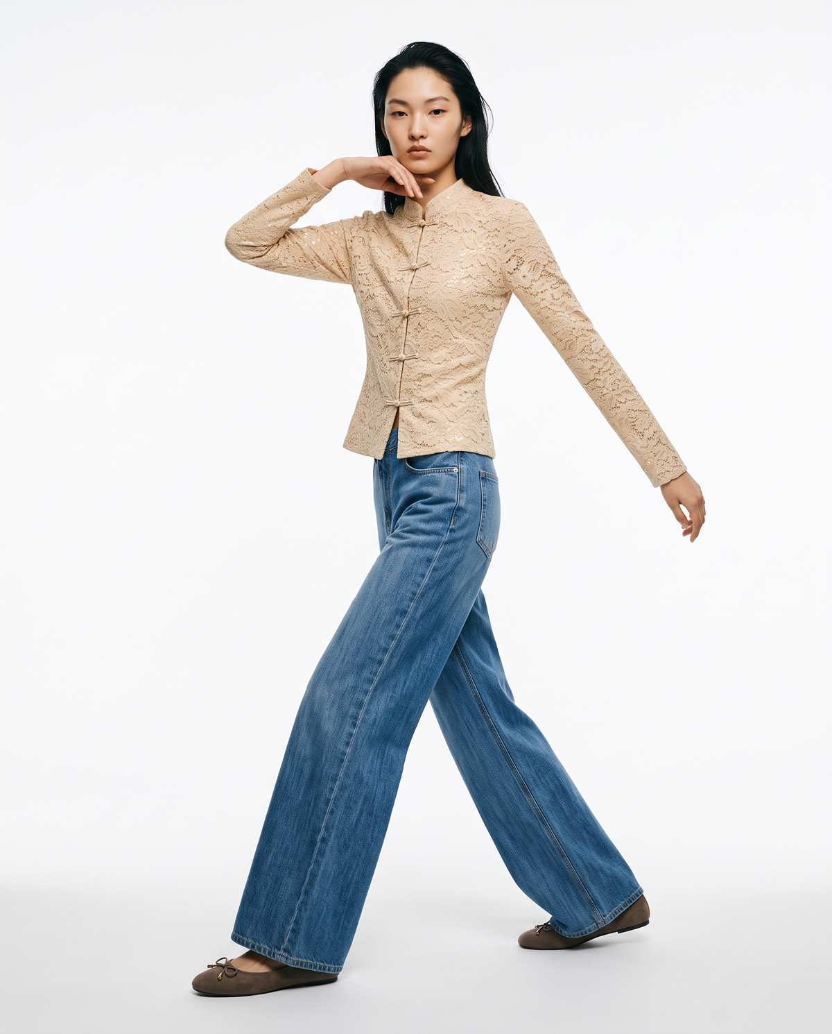 Lace shirt with mandarin collar and frog closures - Beige