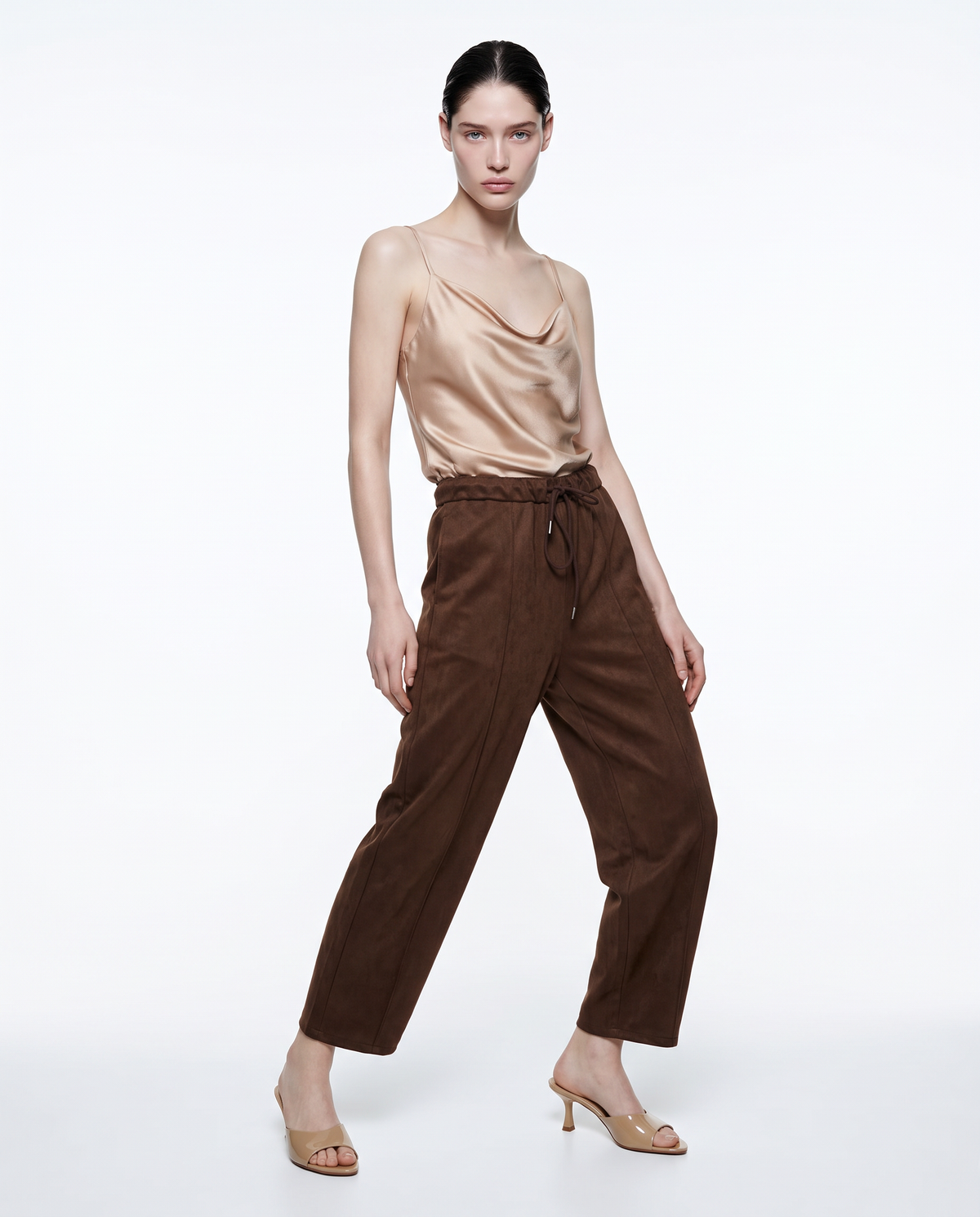 Pantaloni barrel effetto camoscio con coulisse in vita - Moro