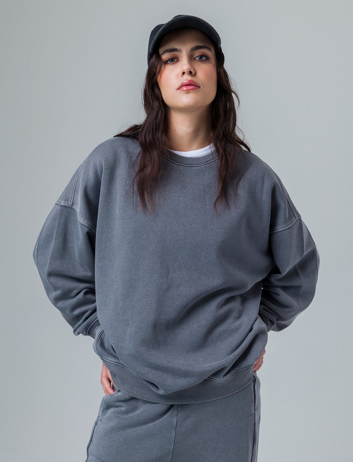 Felpa girocollo lavaggio acidato da donna - Grigio piombo