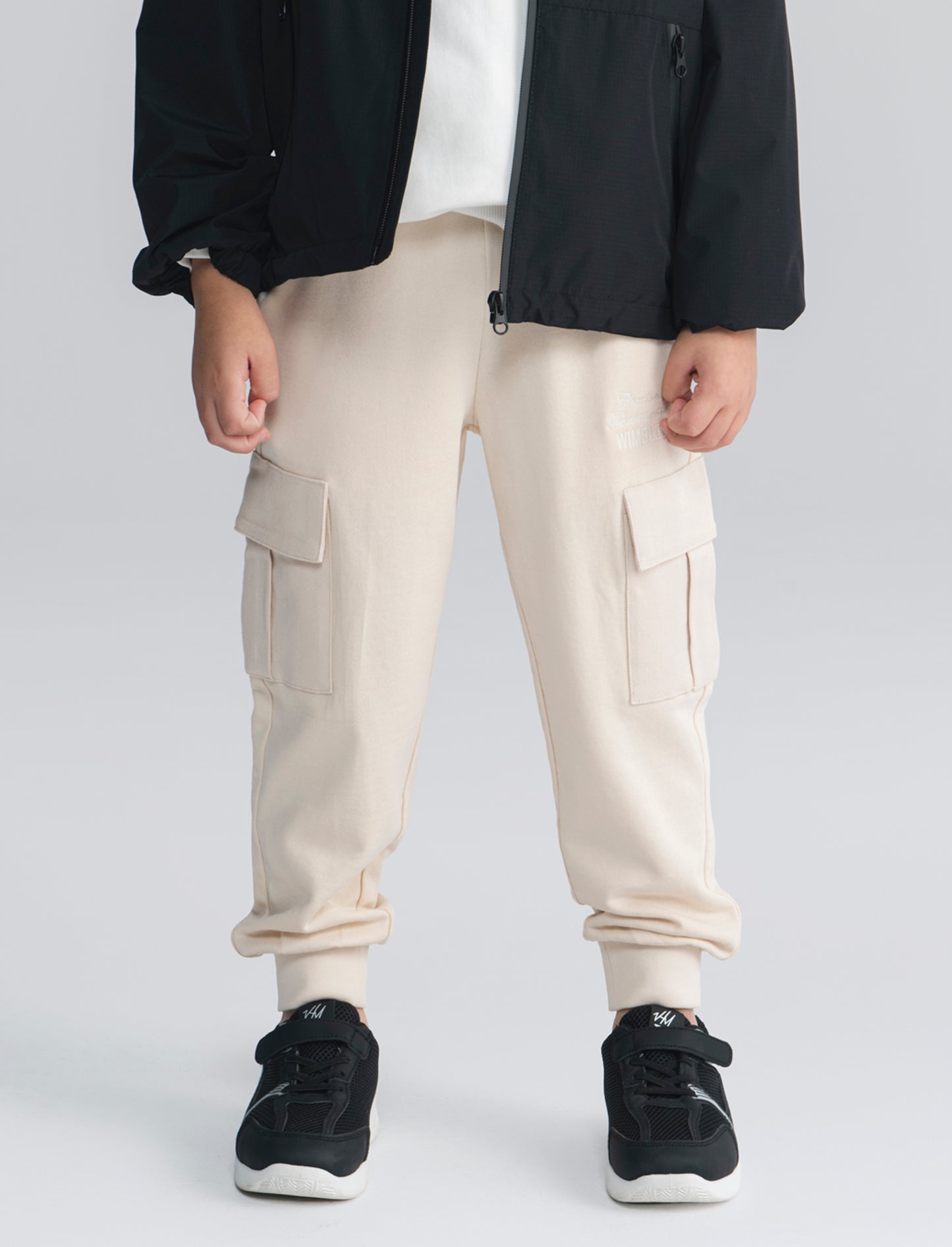 Sweatpants with pockets and embroidery - Beige