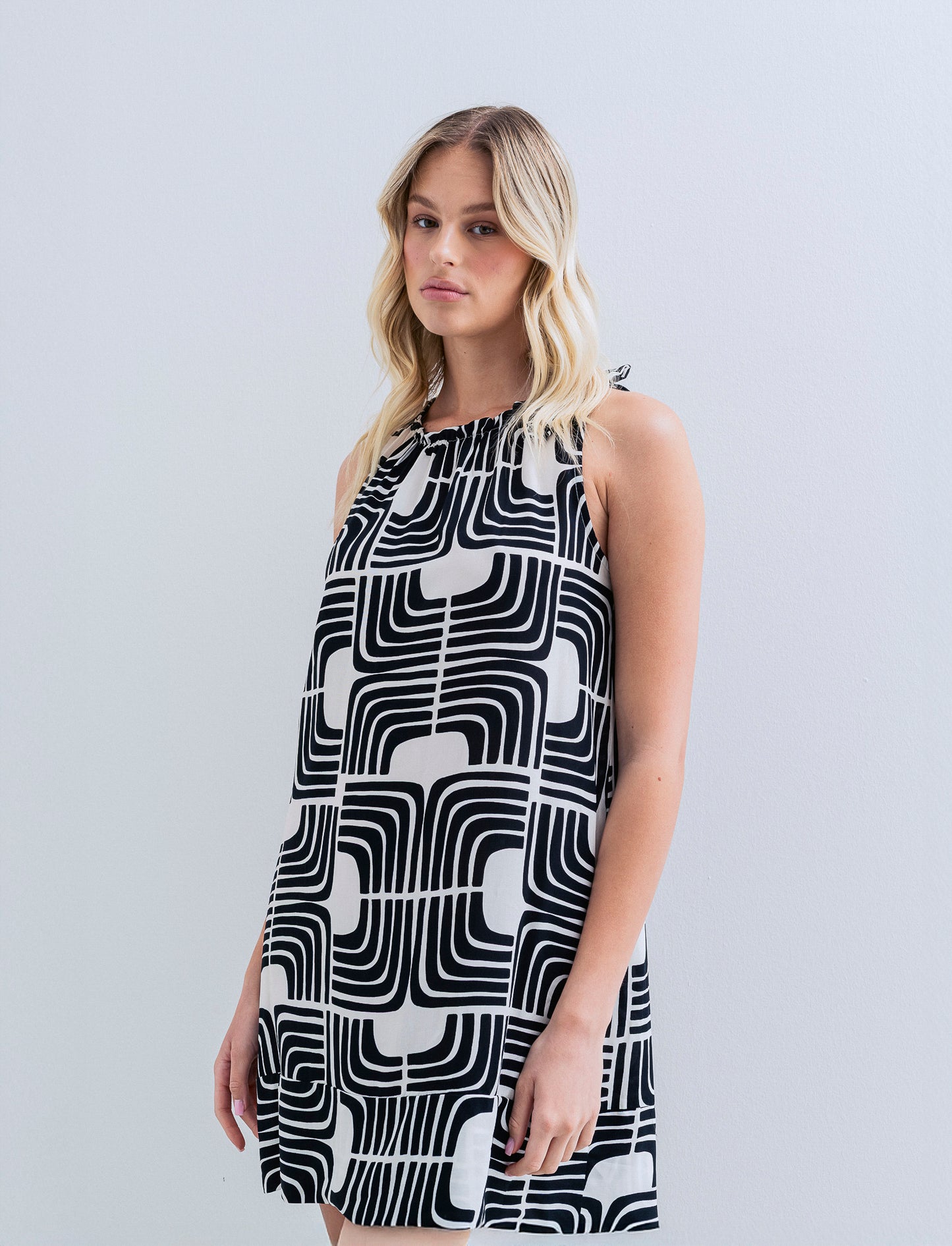 Vestito in viscosa stampato con arriccio - Nero