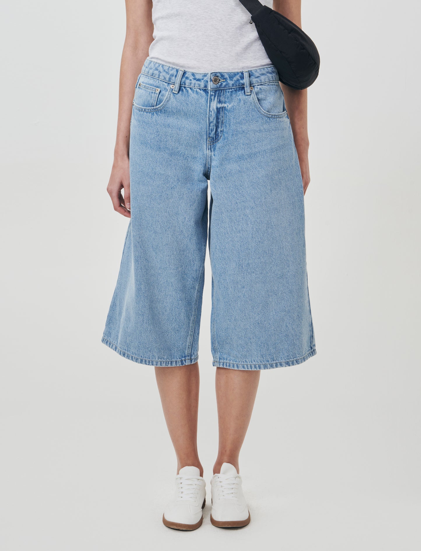 Bermuda Baggy in Denim con Tasche Retro - Denim chiaro