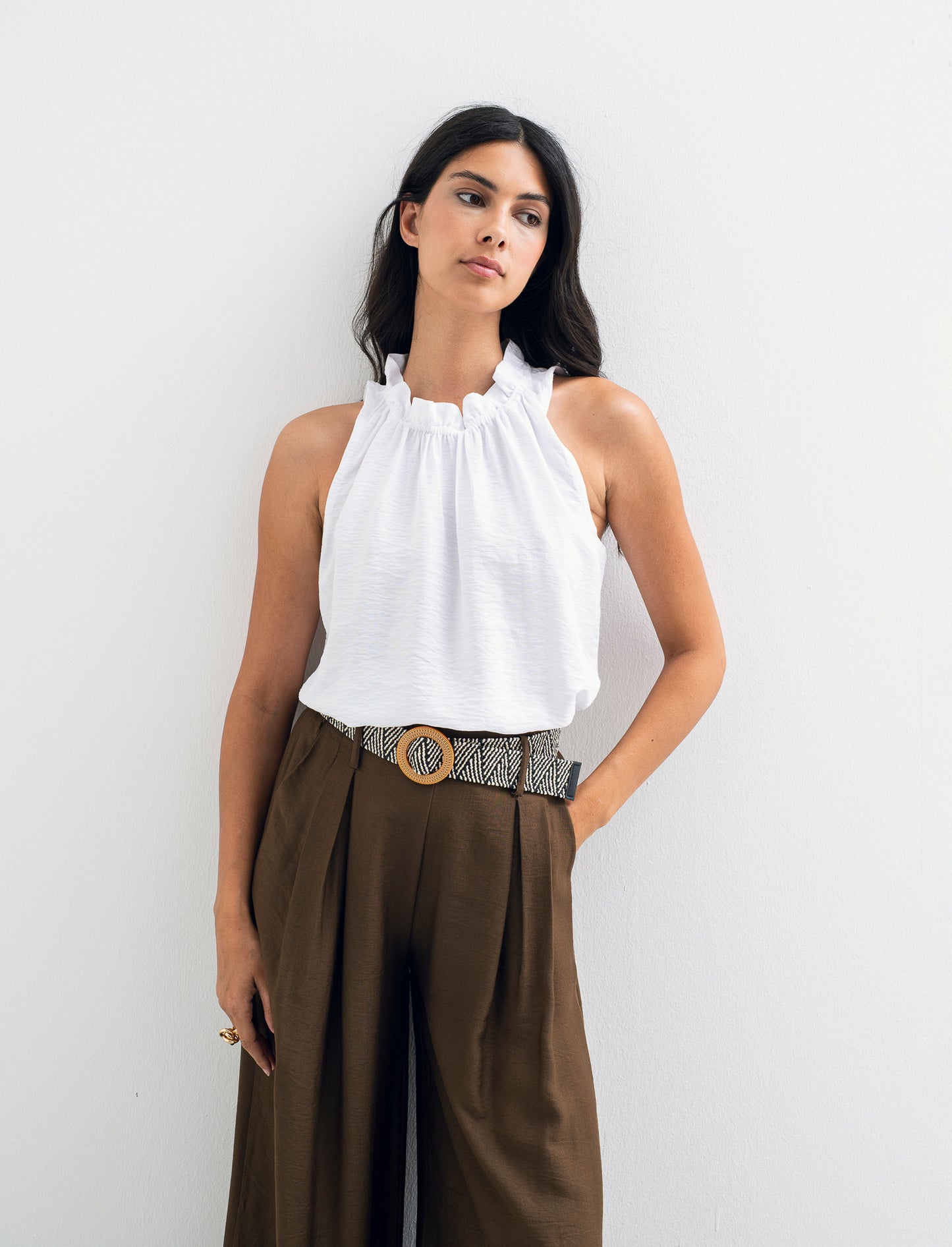 Top in cotone lavato con arriccio sul collo - Bianco