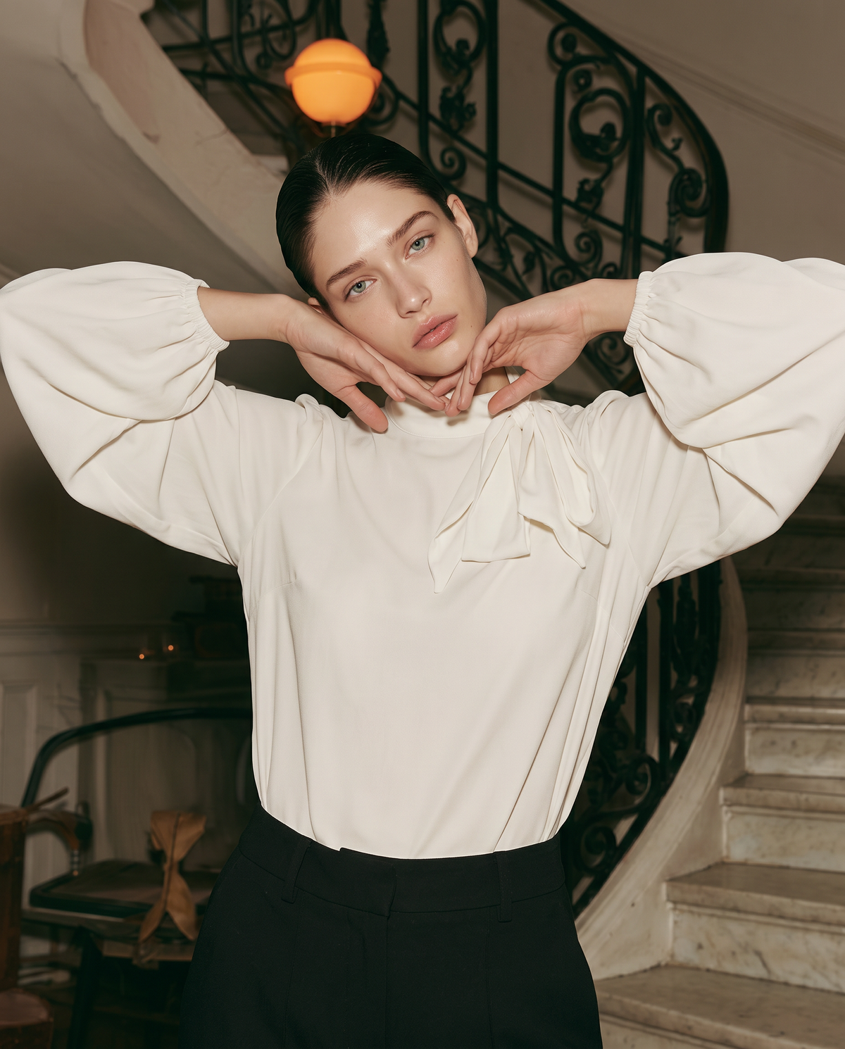 Blusa palloncino con sciarpa - Bianco latte