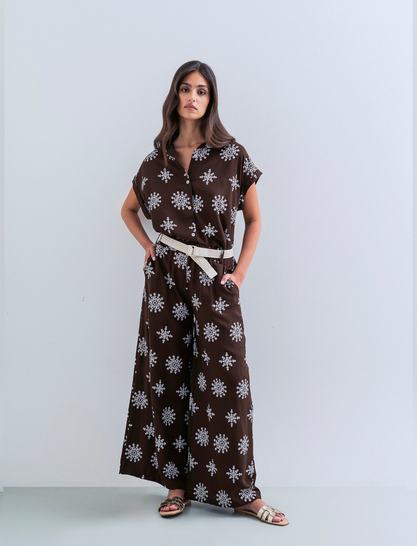 Pantalone palazzo stampato con cintura - Moro