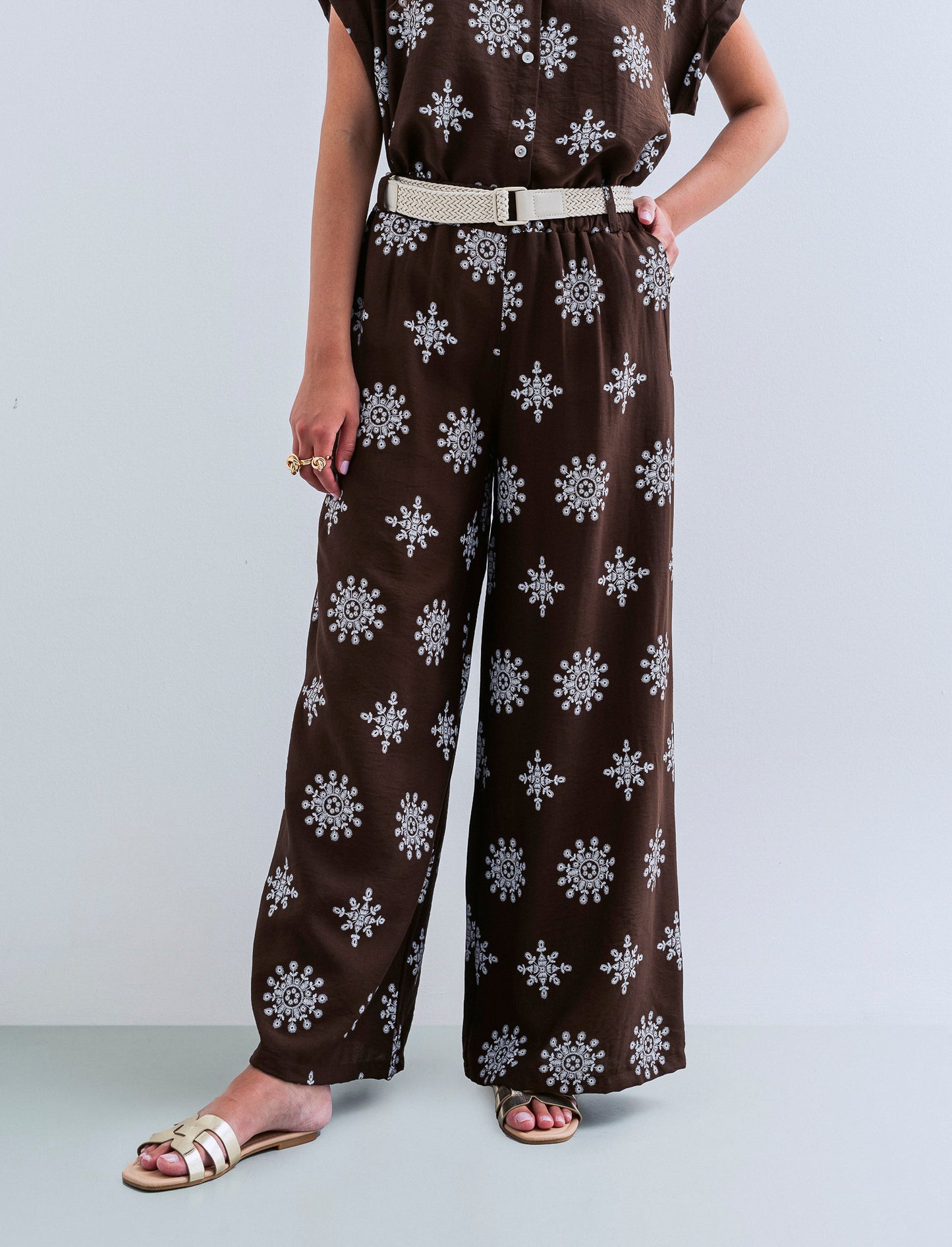 Pantalone palazzo stampato con cintura - Moro