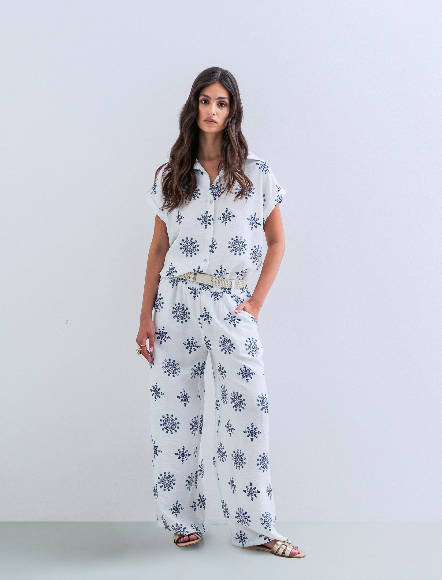 Pantalone palazzo stampato con cintura - Bianco