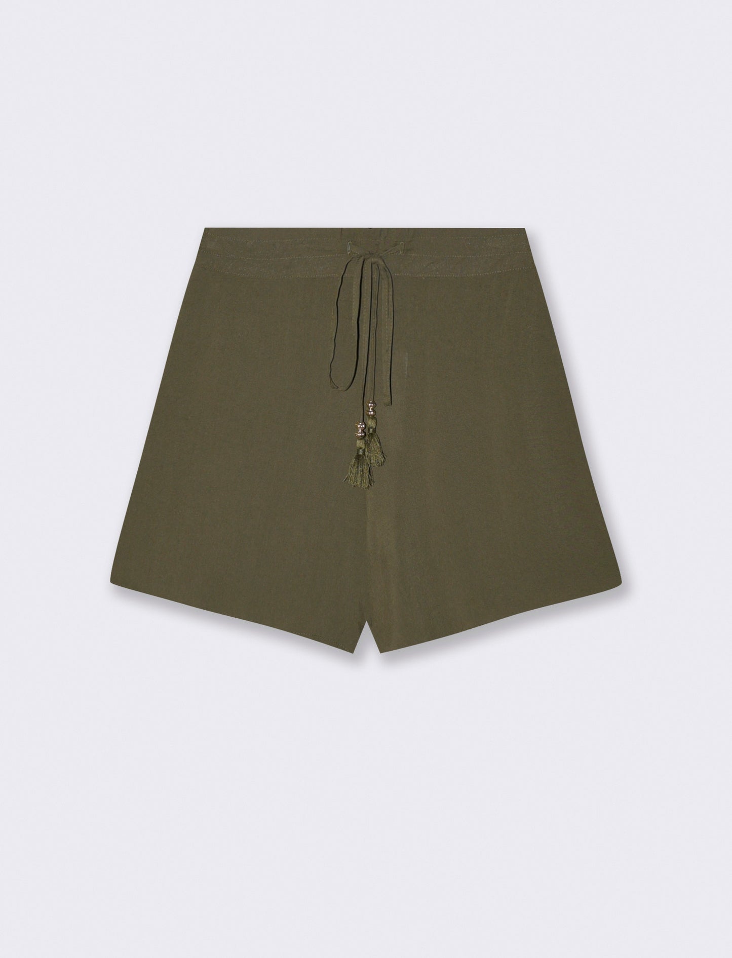 Elevate your summer wardrobe with these stylish women's shorts featuring an elastic waistband for ul - Green