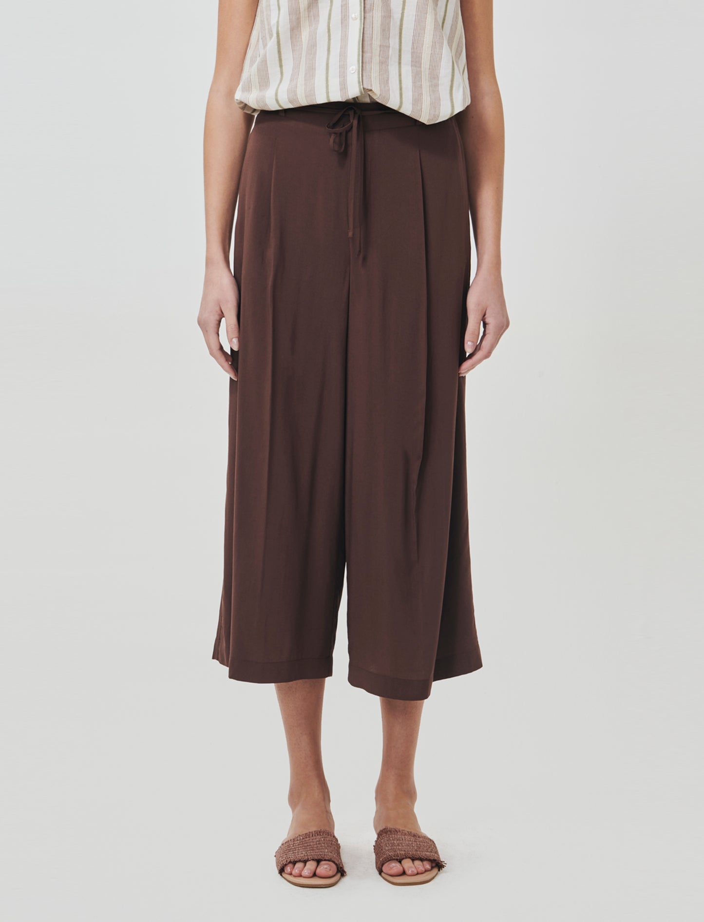 Introducing the versatile culotte pants designed for the modern woman. Featuring a comfortable elast - Brown