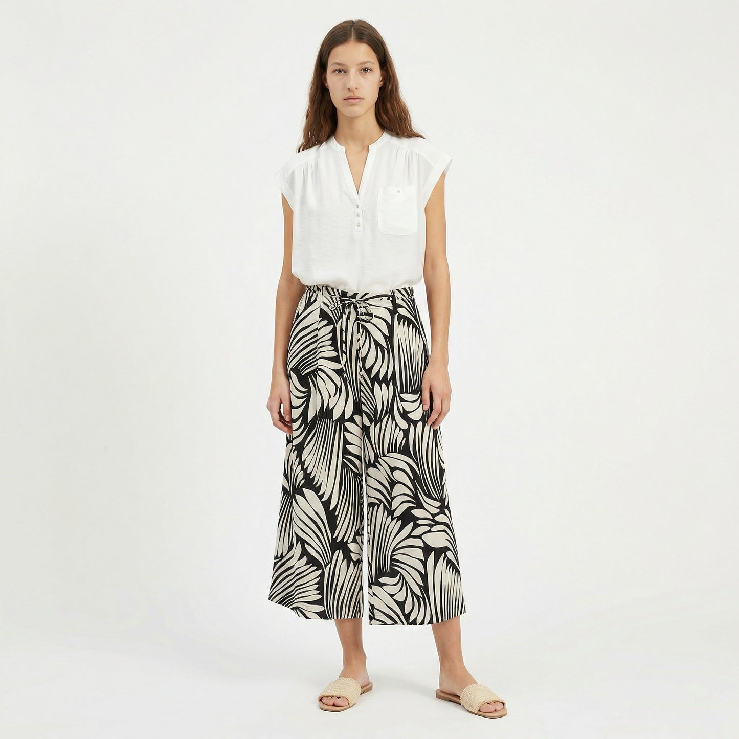 Introducing the stylish printed culotte pants, designed for the modern woman who values both comfort - 