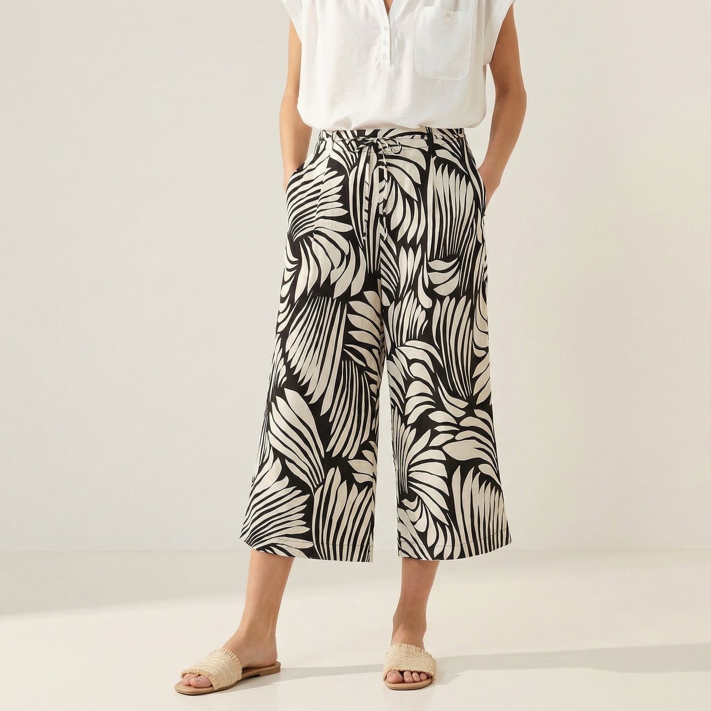 Introducing the stylish printed culotte pants, designed for the modern woman who values both comfort - 
