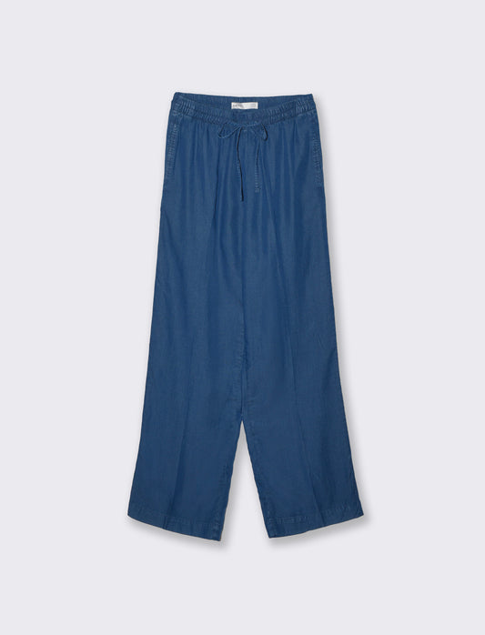 Introducing the stylish culotte pants crafted from soft lyocell, designed for the modern woman who v - Blue