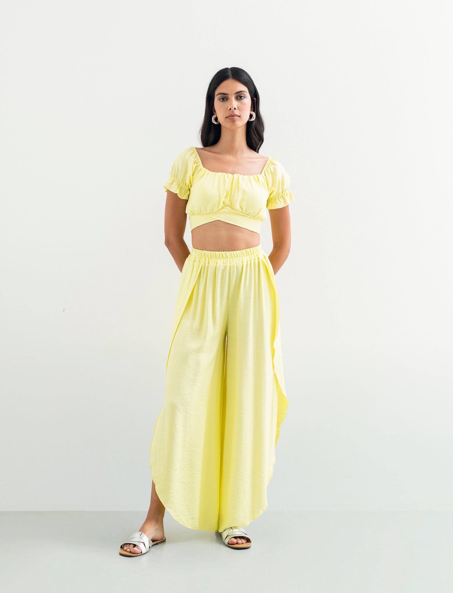 Pantalone a palazzo con elastico in vita - Giallo