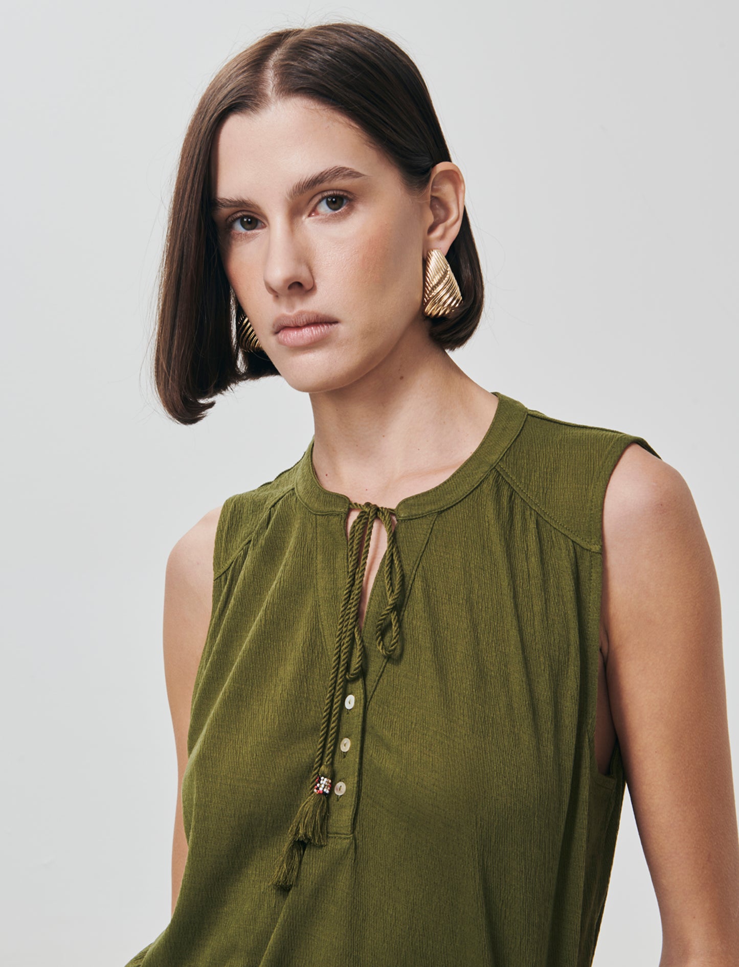 Camicia Giromanica con Scollo a V e Laccetto - Verde abete
