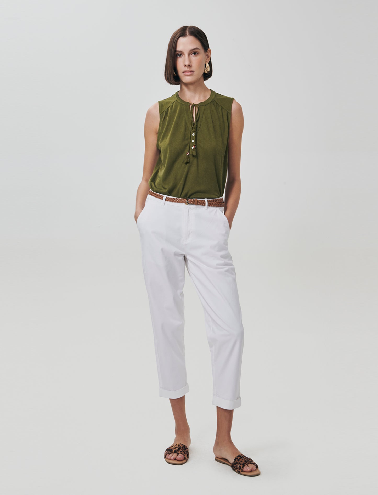 Camicia Giromanica con Scollo a V e Laccetto - Verde abete