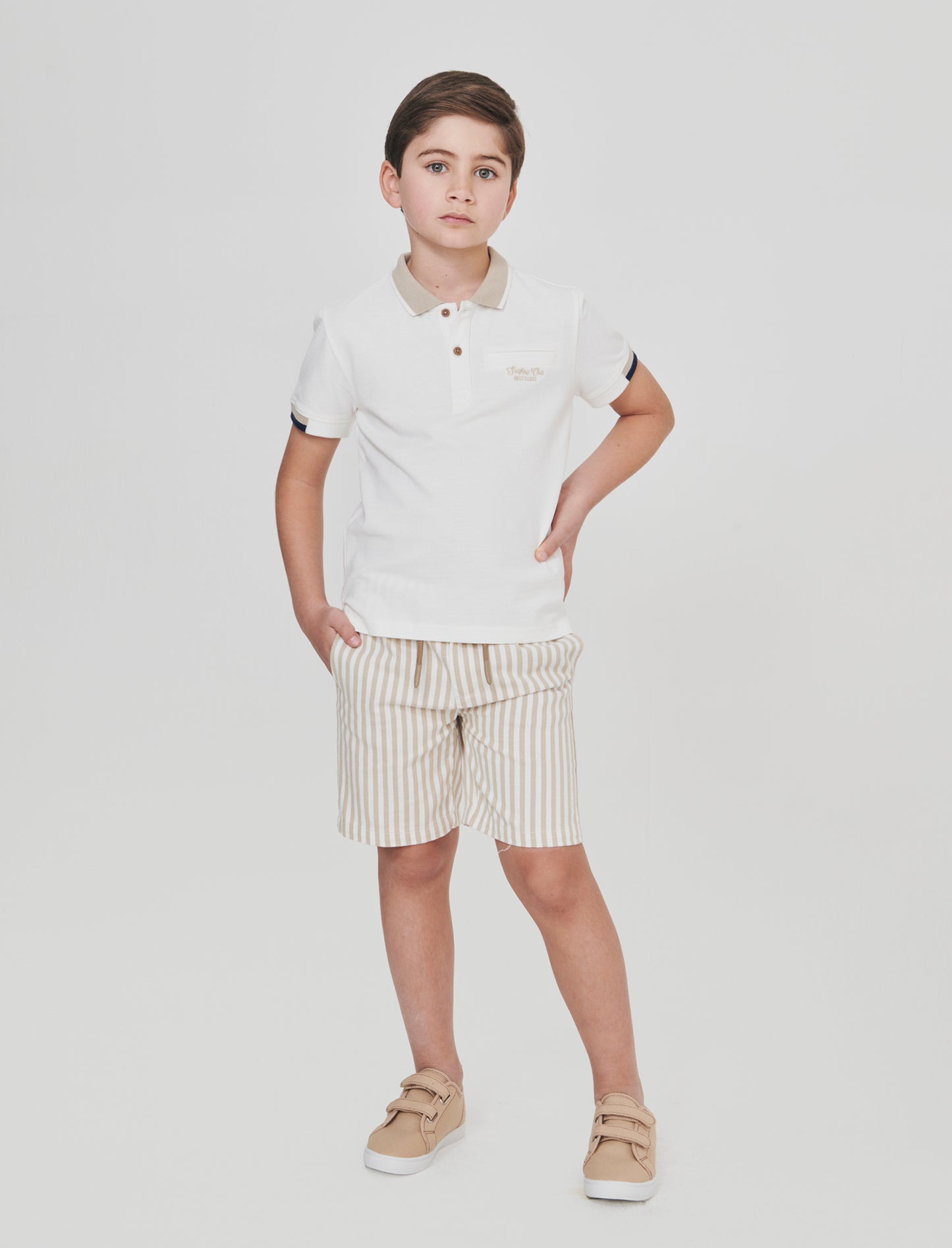 Polo in piquet con taschino elegante - Bianco latte