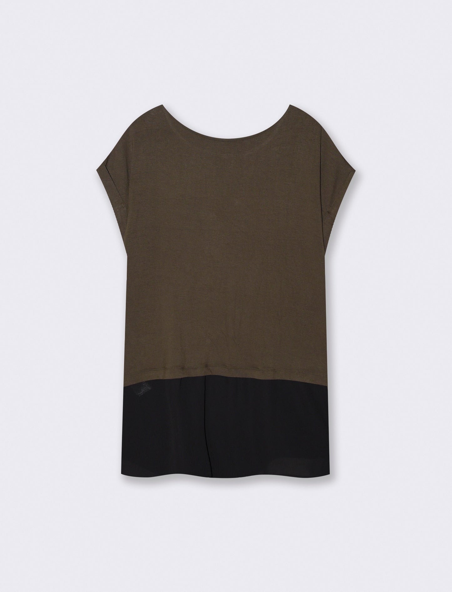 The kimono blouse features a captivating front print that adds a touch of elegance to any outfit. Wi - Green