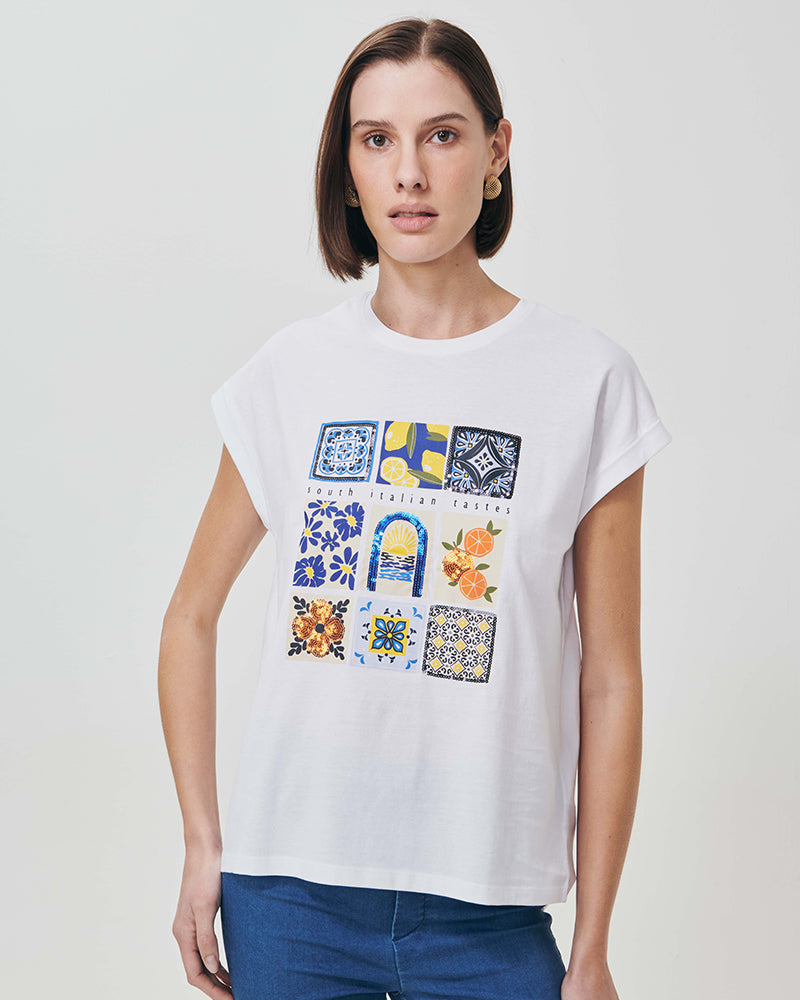 T-shirt in cotone con stampa frontale - var 1
