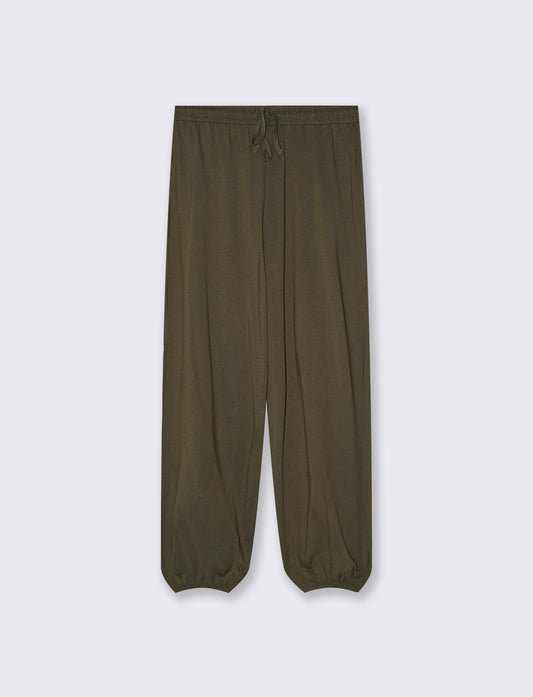 Introducing the perfect blend of comfort and style: our low-crotch cotton pants designed for women. - Green