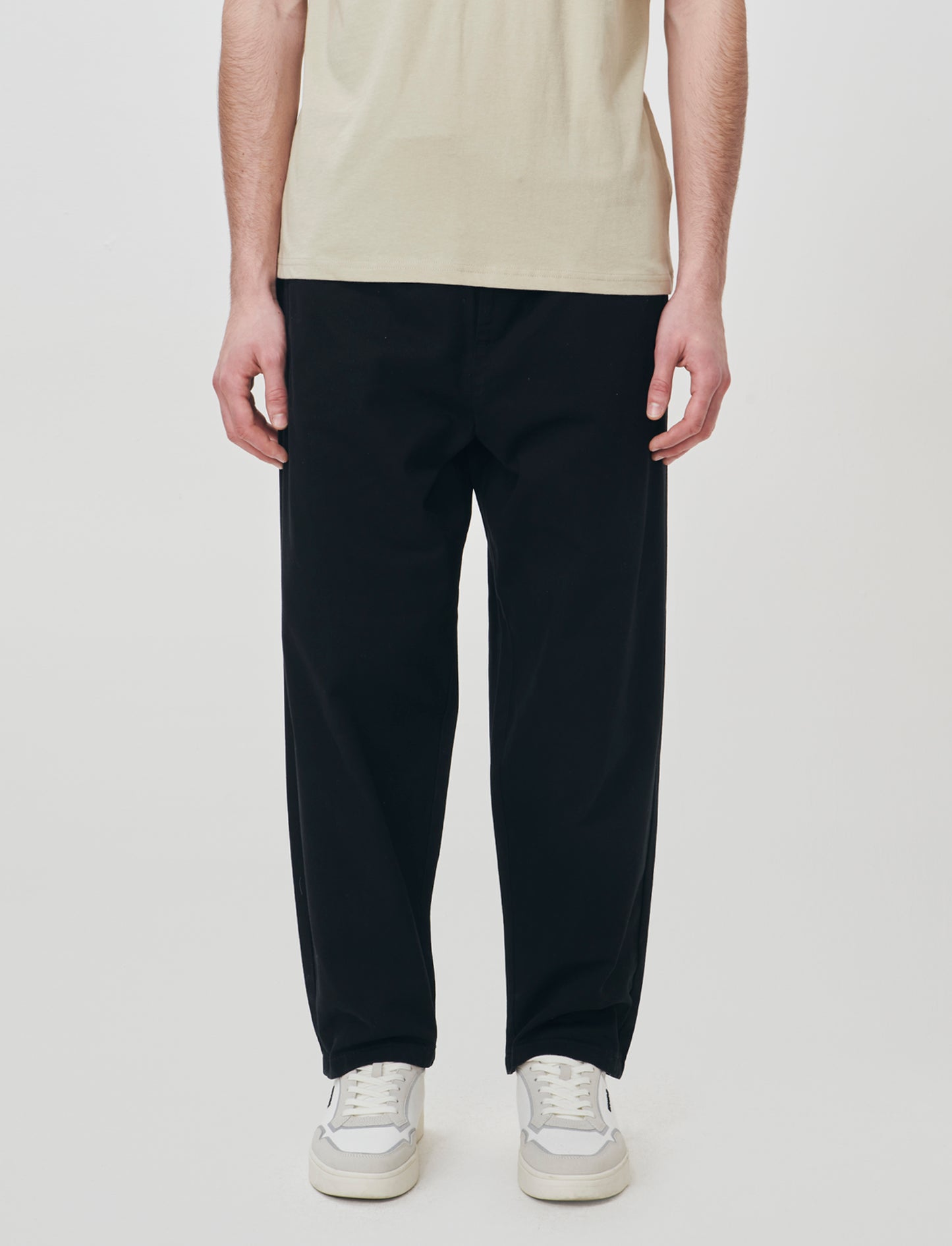 Carrot Fit Jogger Pants with Pockets - Black
