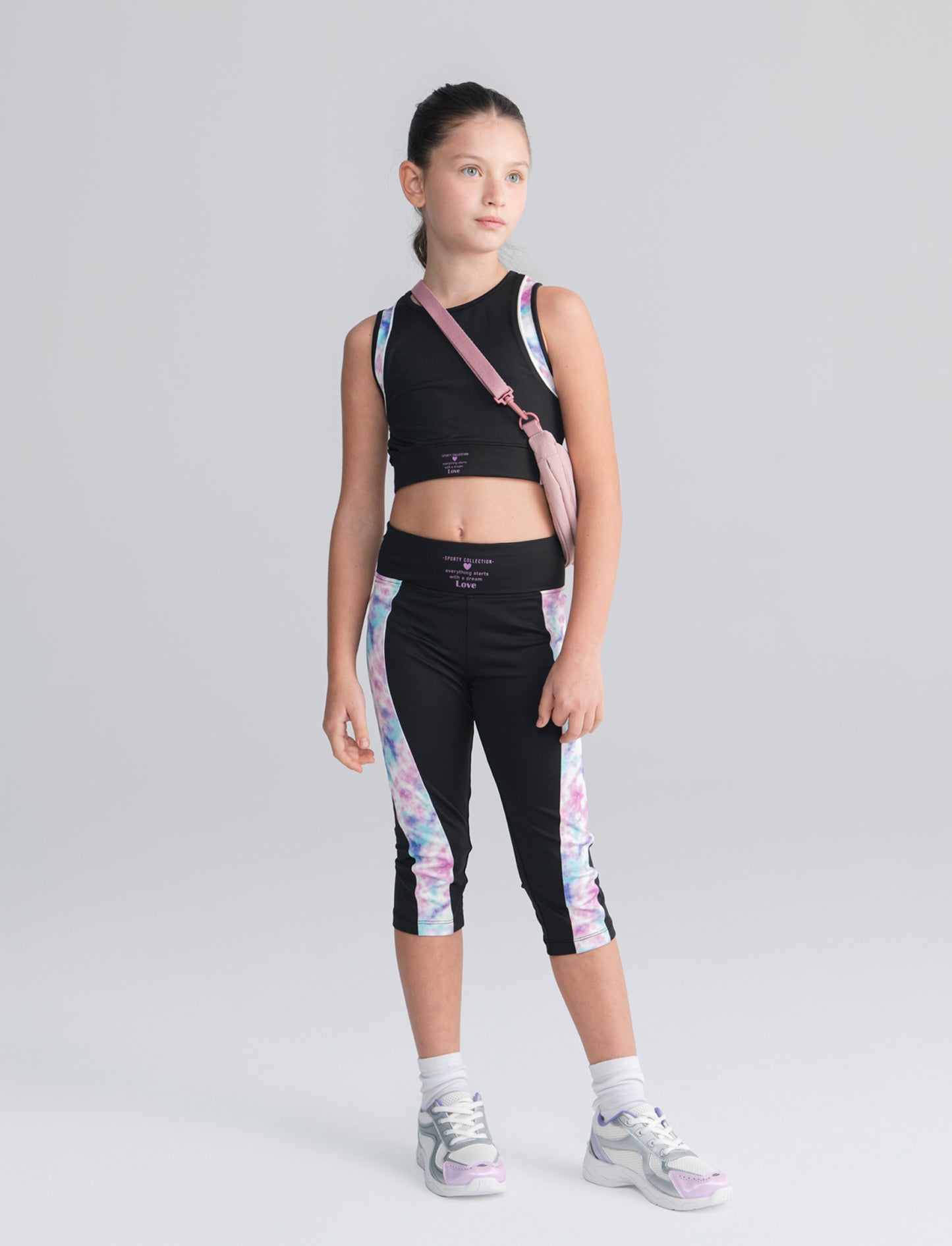 Sporty cropped tank top with printed details - Black