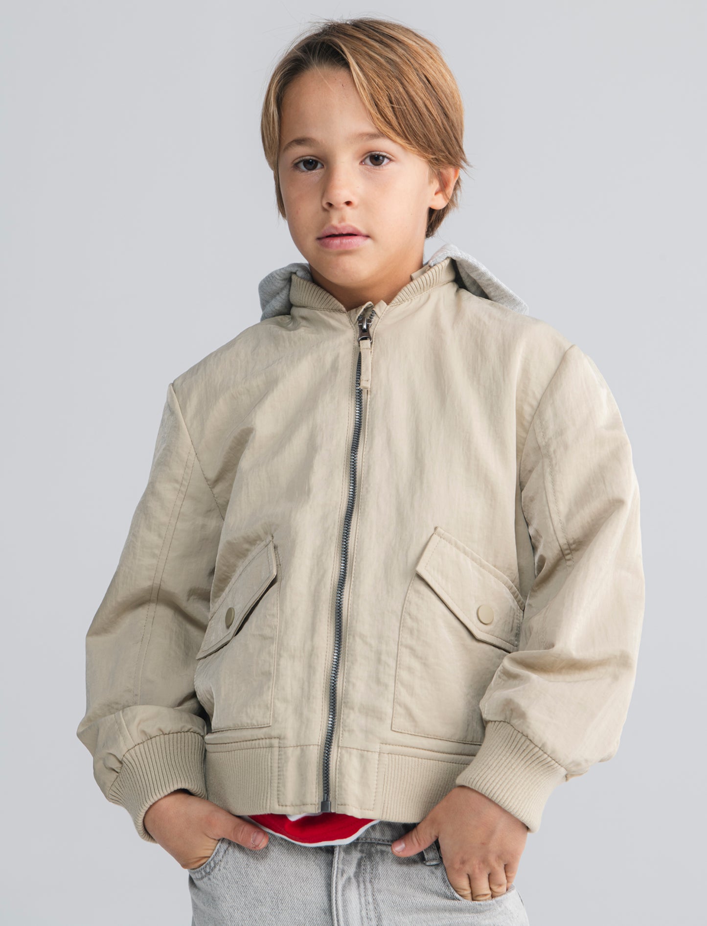 Giubbotto con cappuccio e zip frontale - Beige