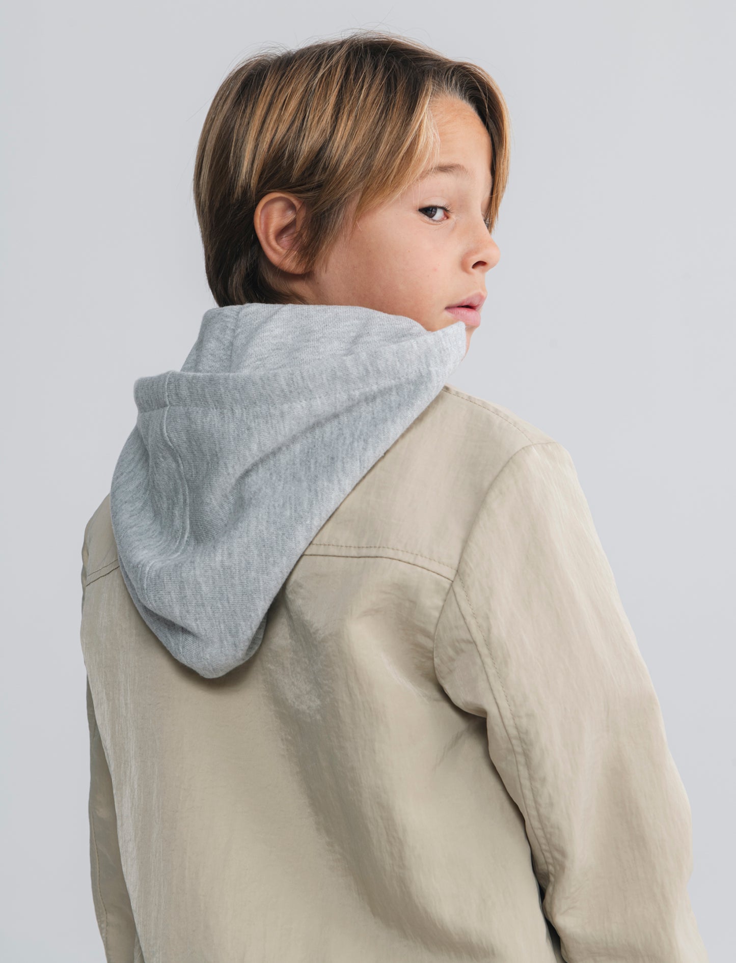 Giubbotto con cappuccio e zip frontale - Beige