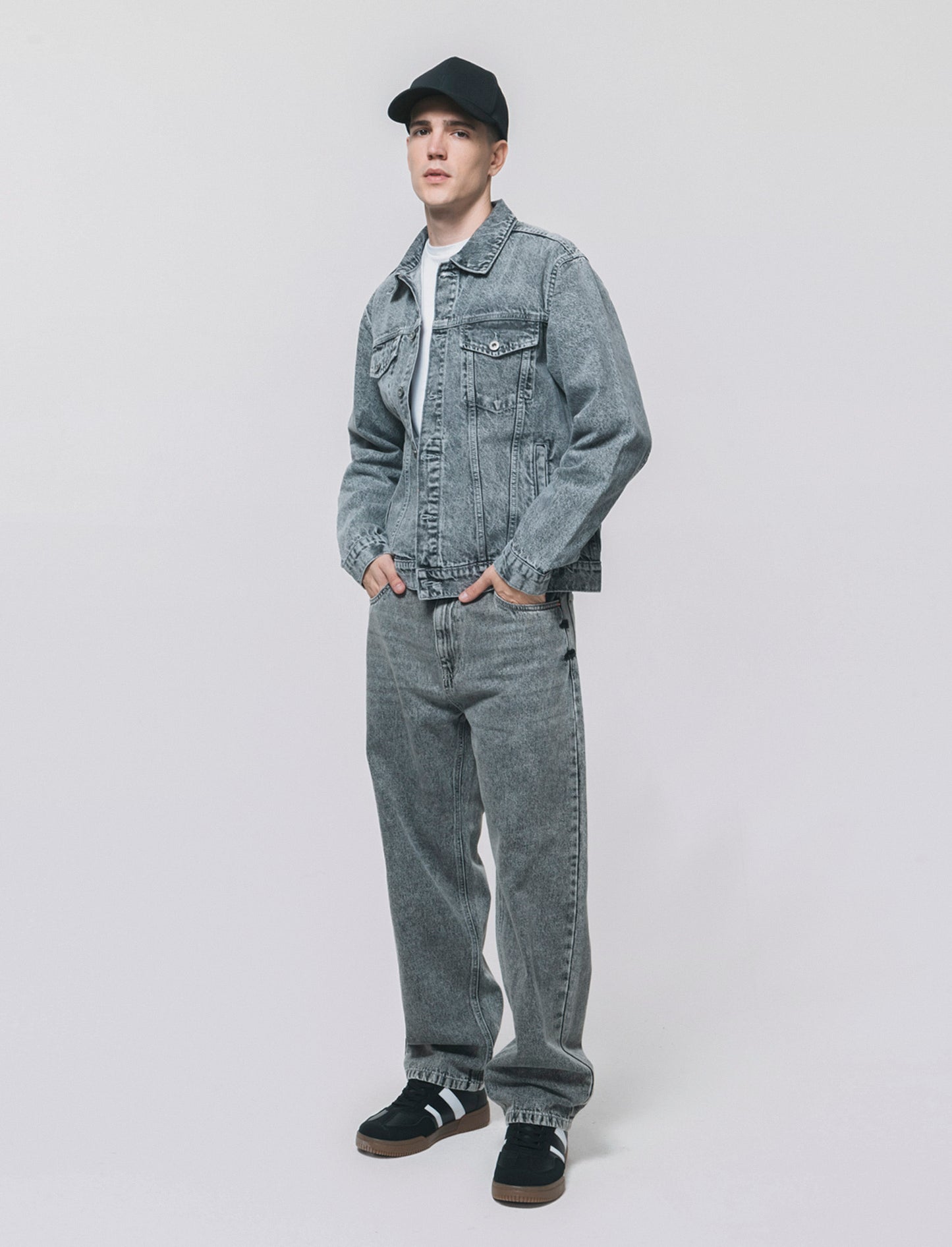 Giubbotto in denim effetto slavato - Grigio