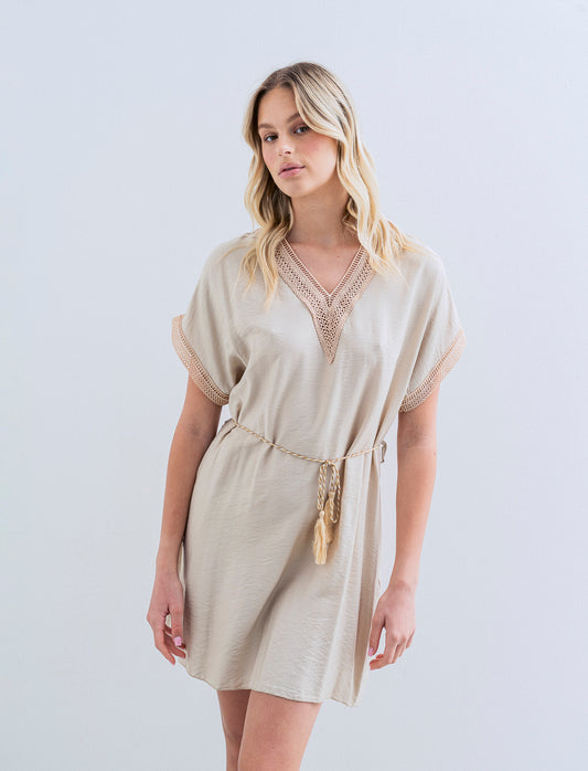 Vestito con cintura e passamaneria - Beige