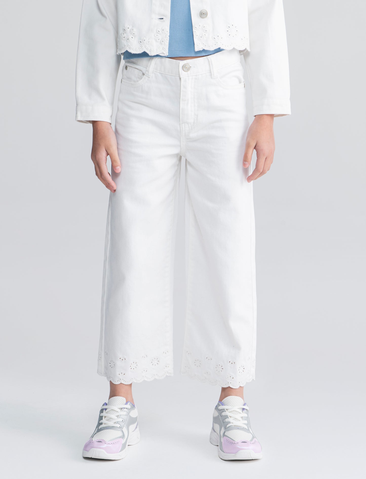 Pantaloni wide leg in twill con ricamo - Bianco latte