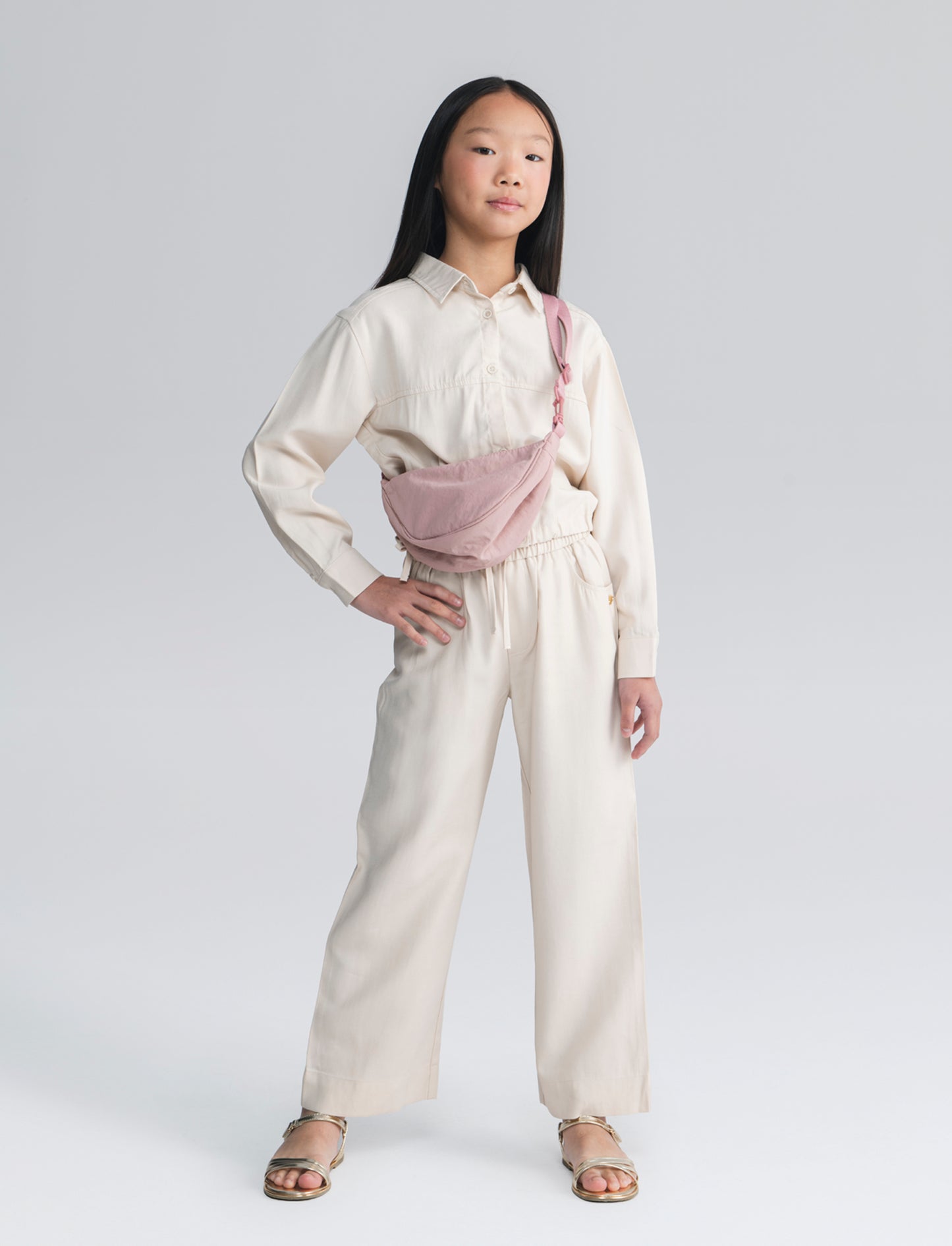 Camicia da bambina con coulisse e fiocchi - Beige
