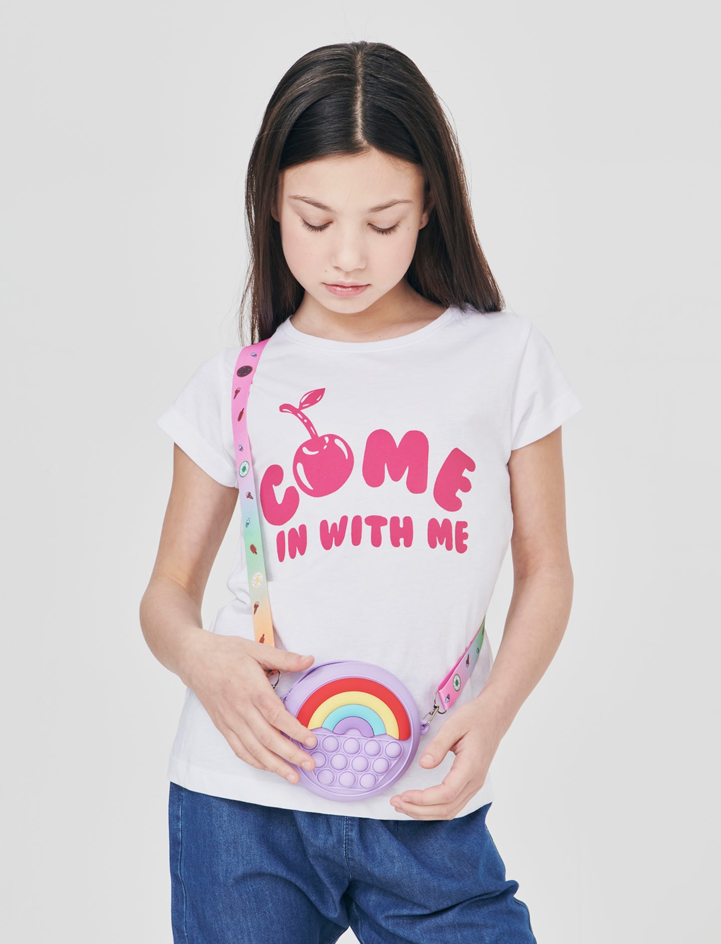 Summer T-shirt for girls with colorful print - White