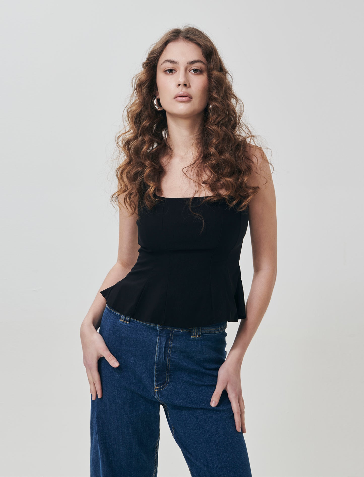 Top con scollo quadrato e zip - Nero