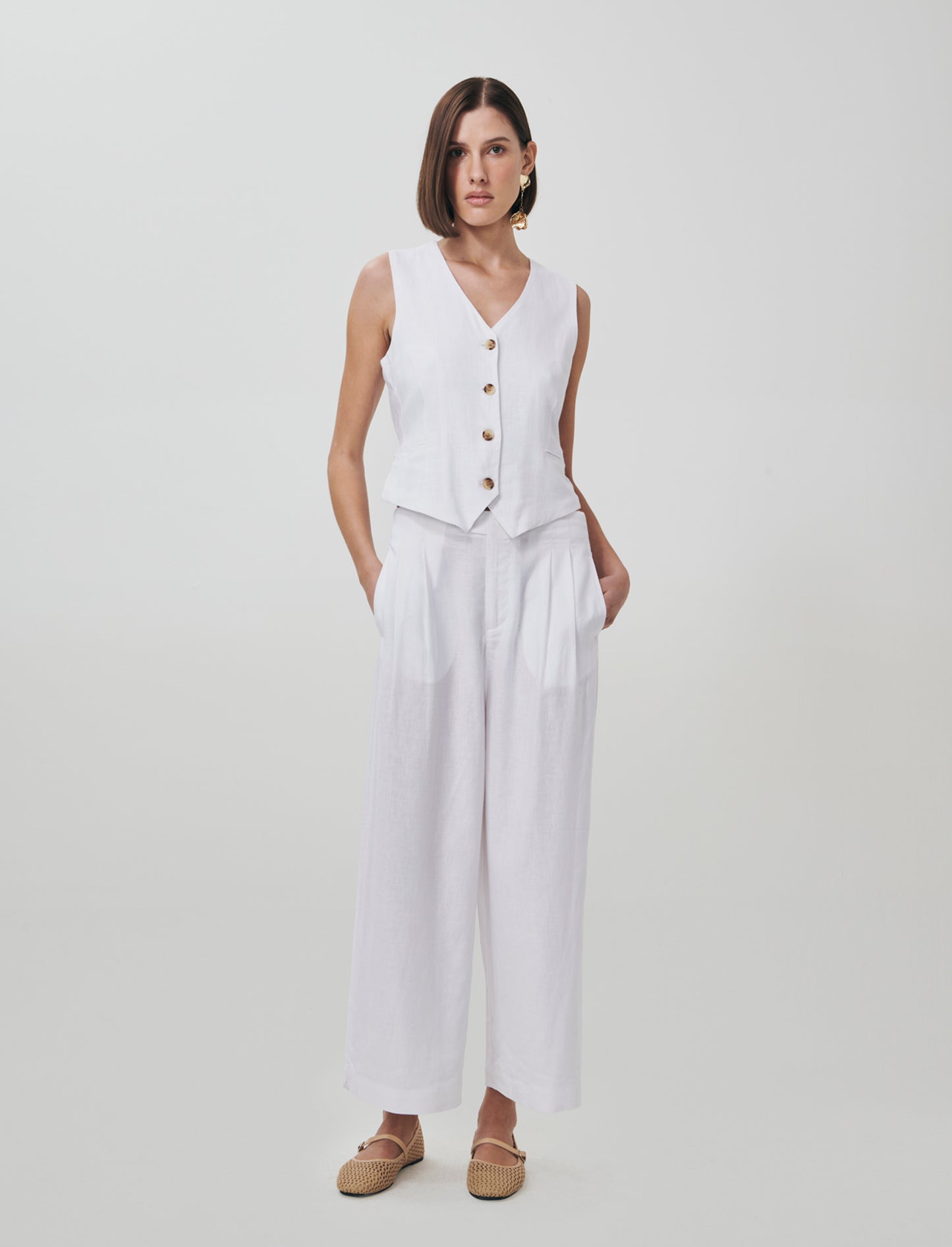High-Waisted Trousers with Side Pockets - White