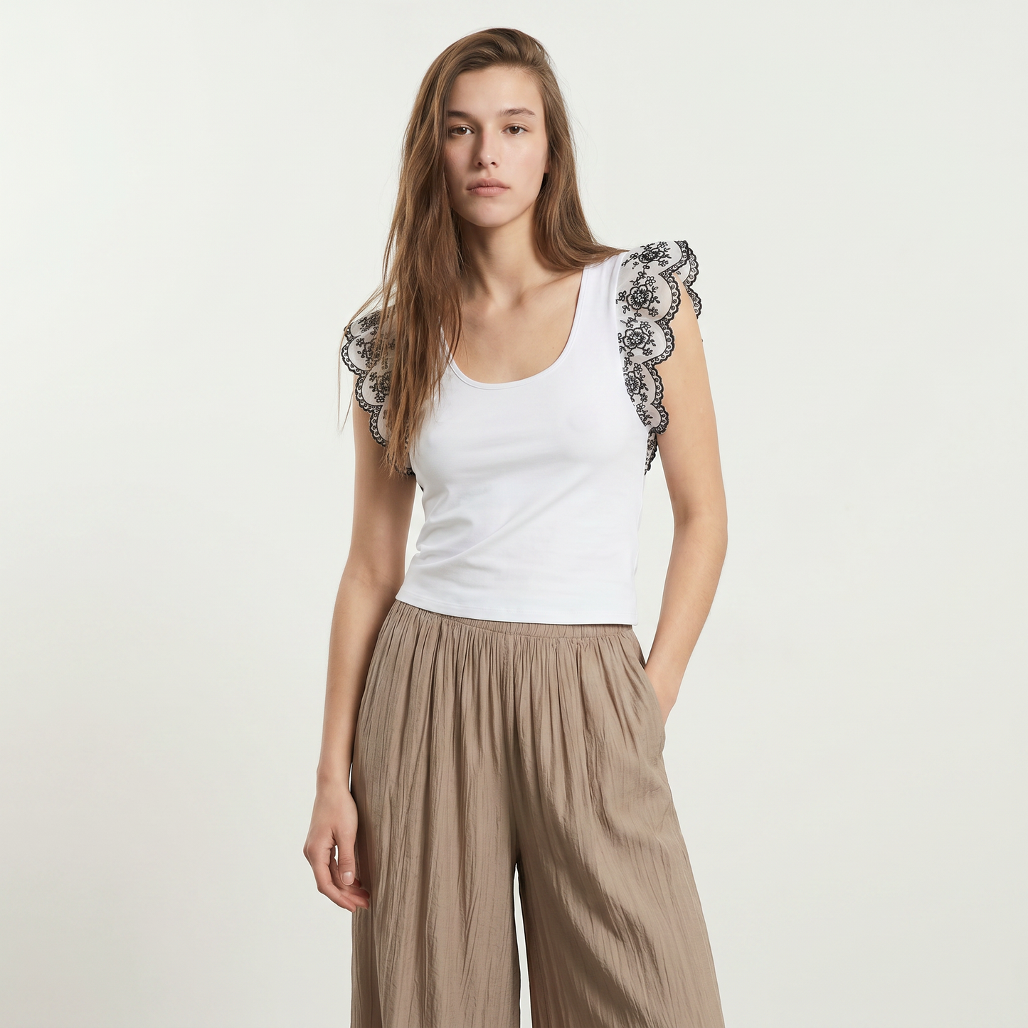 T-shirt con maniche in pizzo sangallo - Bianco