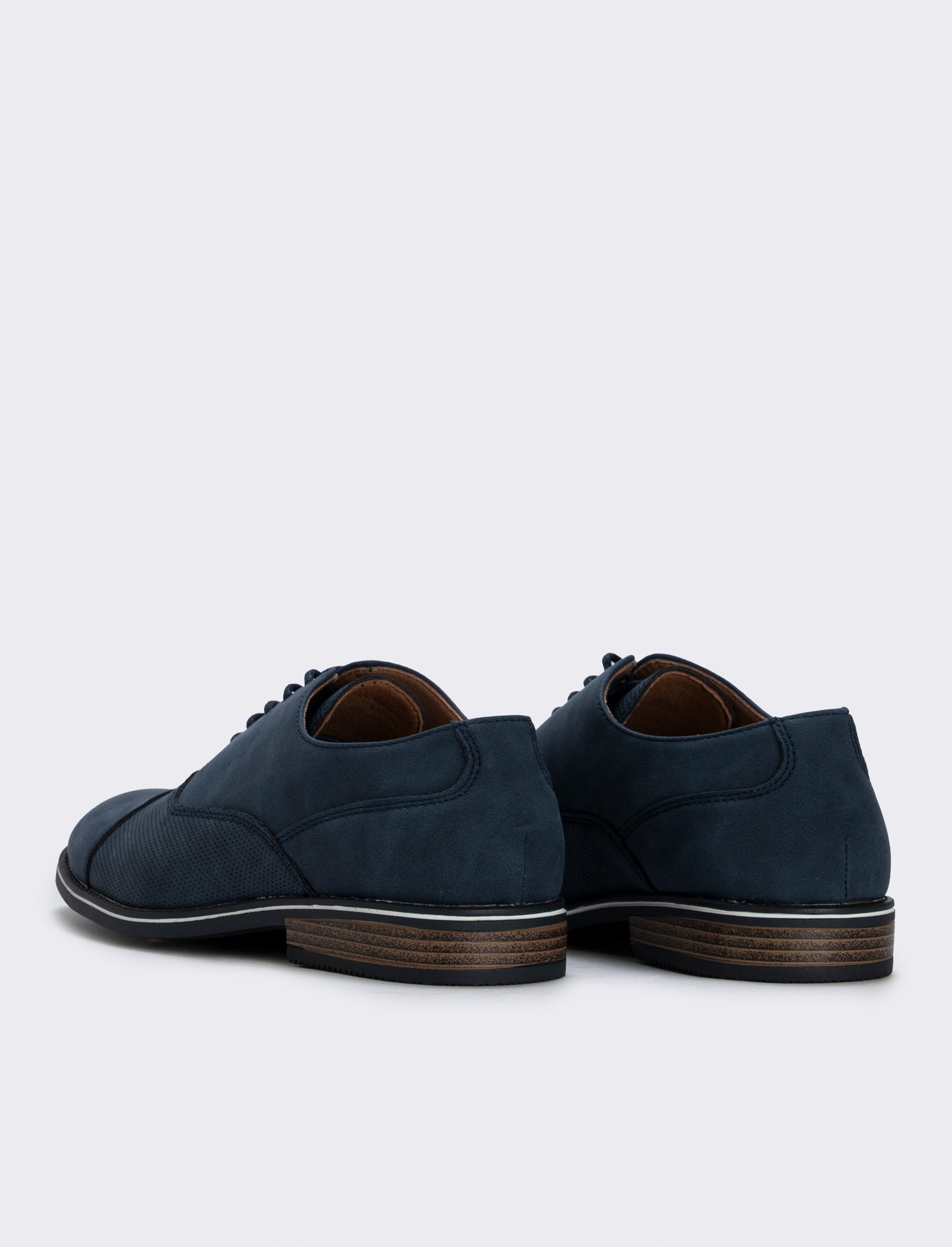 Scarpa stringata blu con suola a contrasto - Blu