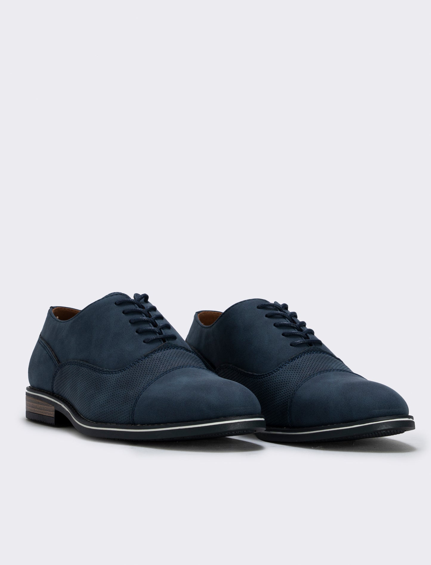 Scarpa stringata blu con suola a contrasto - Blu
