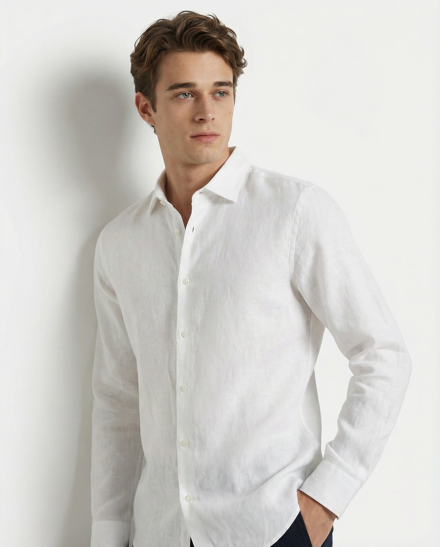 Light linen shirt with French collar - White
