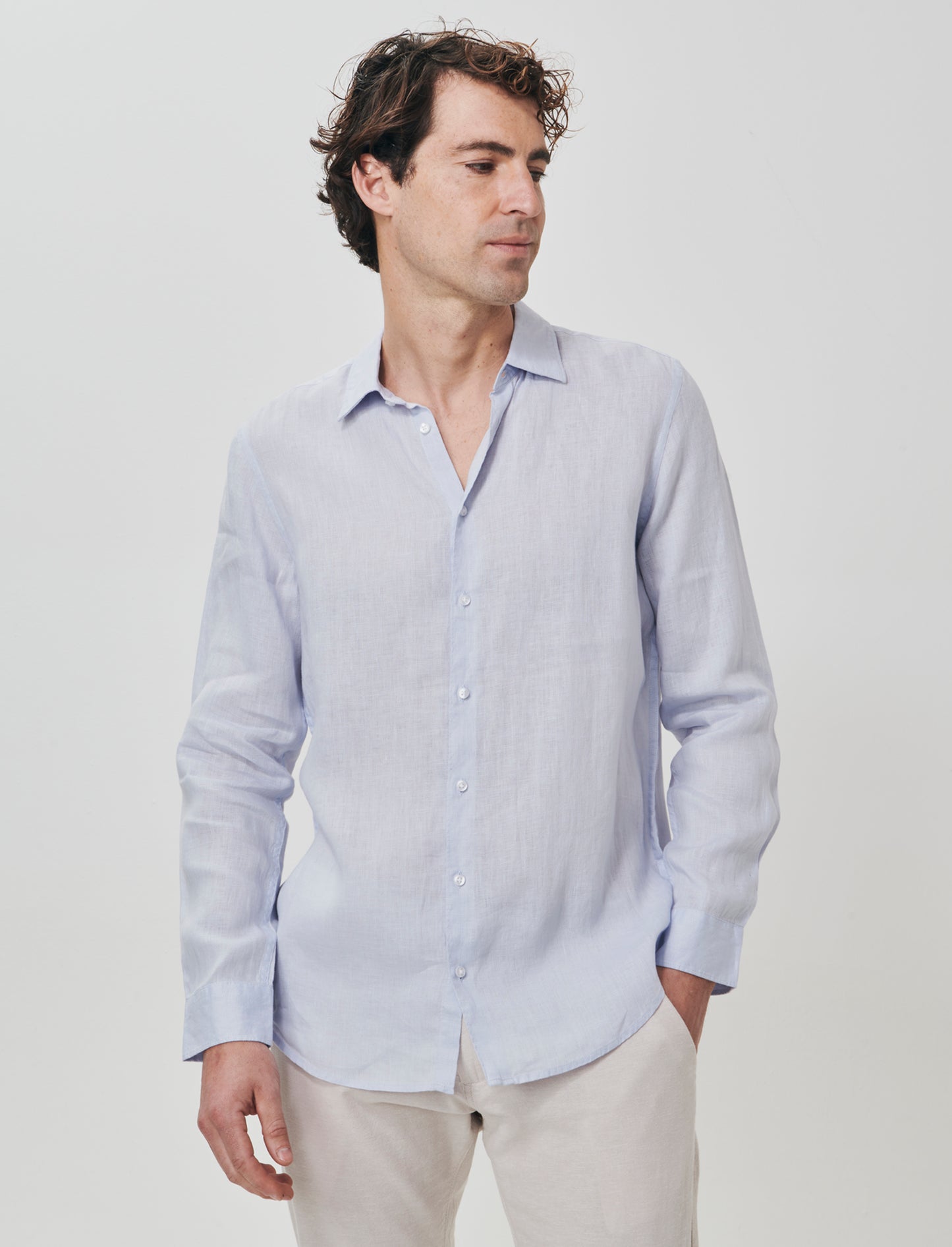 Camicia in lino leggero con collo francese - Celeste polvere