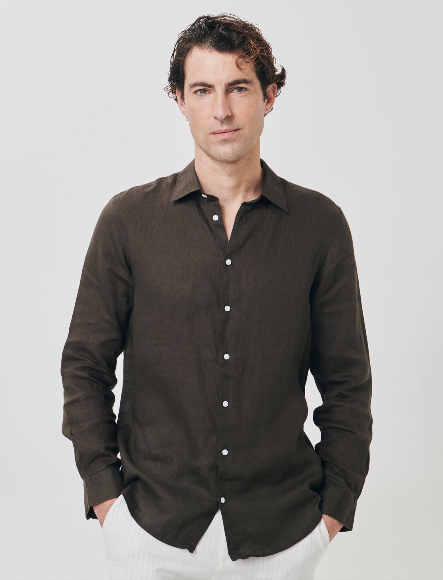 Light linen shirt with French collar - Brown