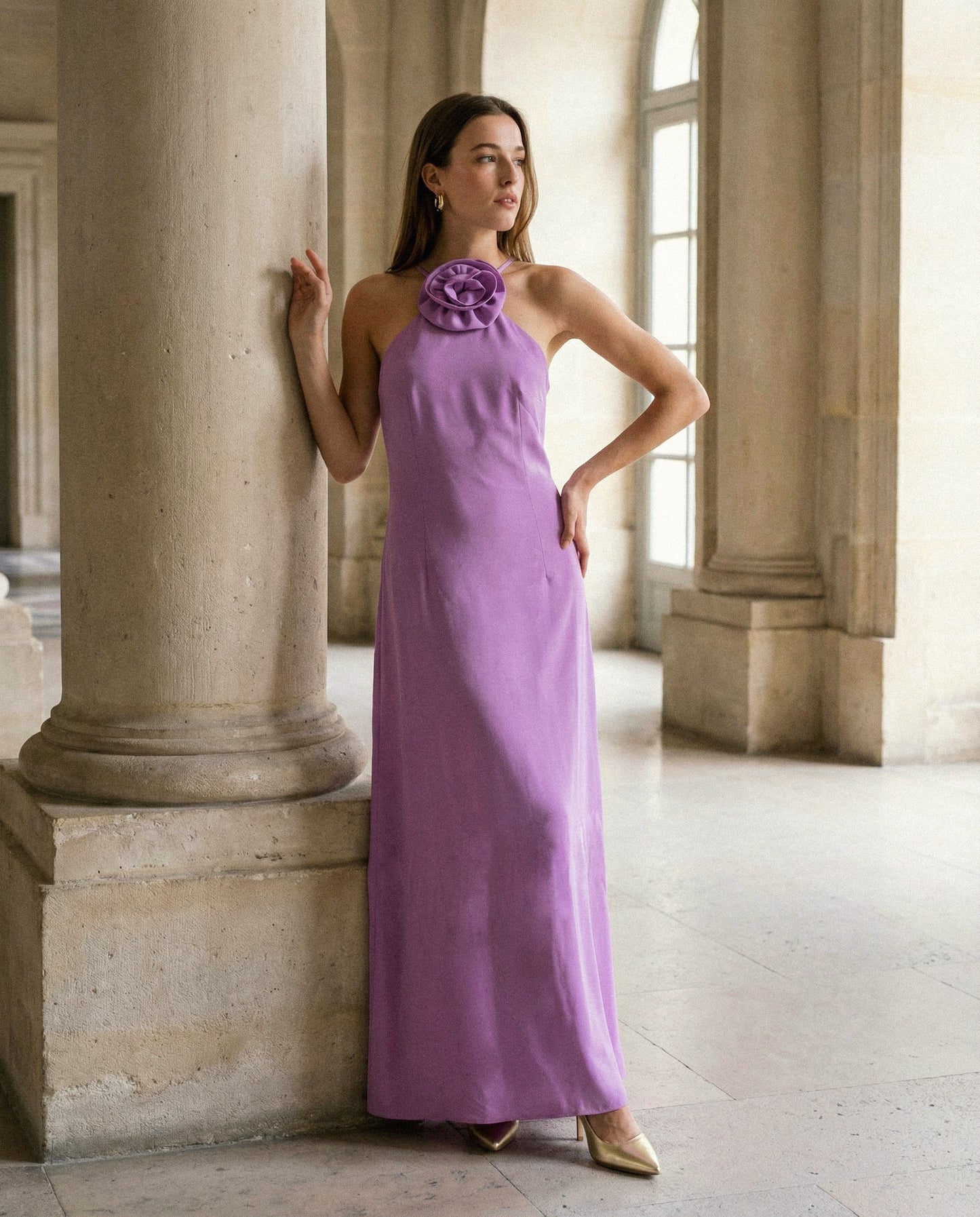 Vestito lungo con spalline e fiore decorativo - Viola orchidea