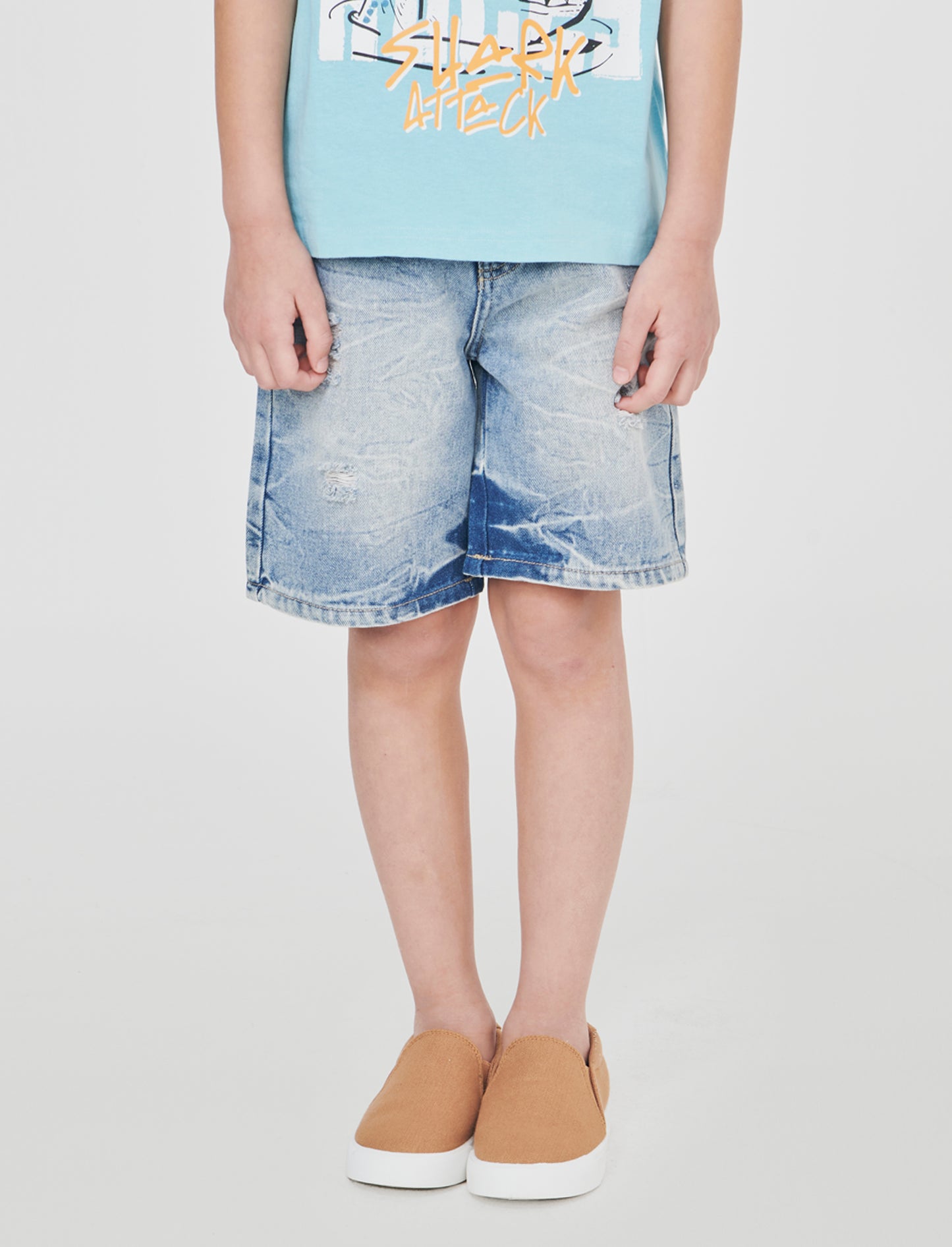 Bermuda in denim con rotture frontali - Denim chiaro