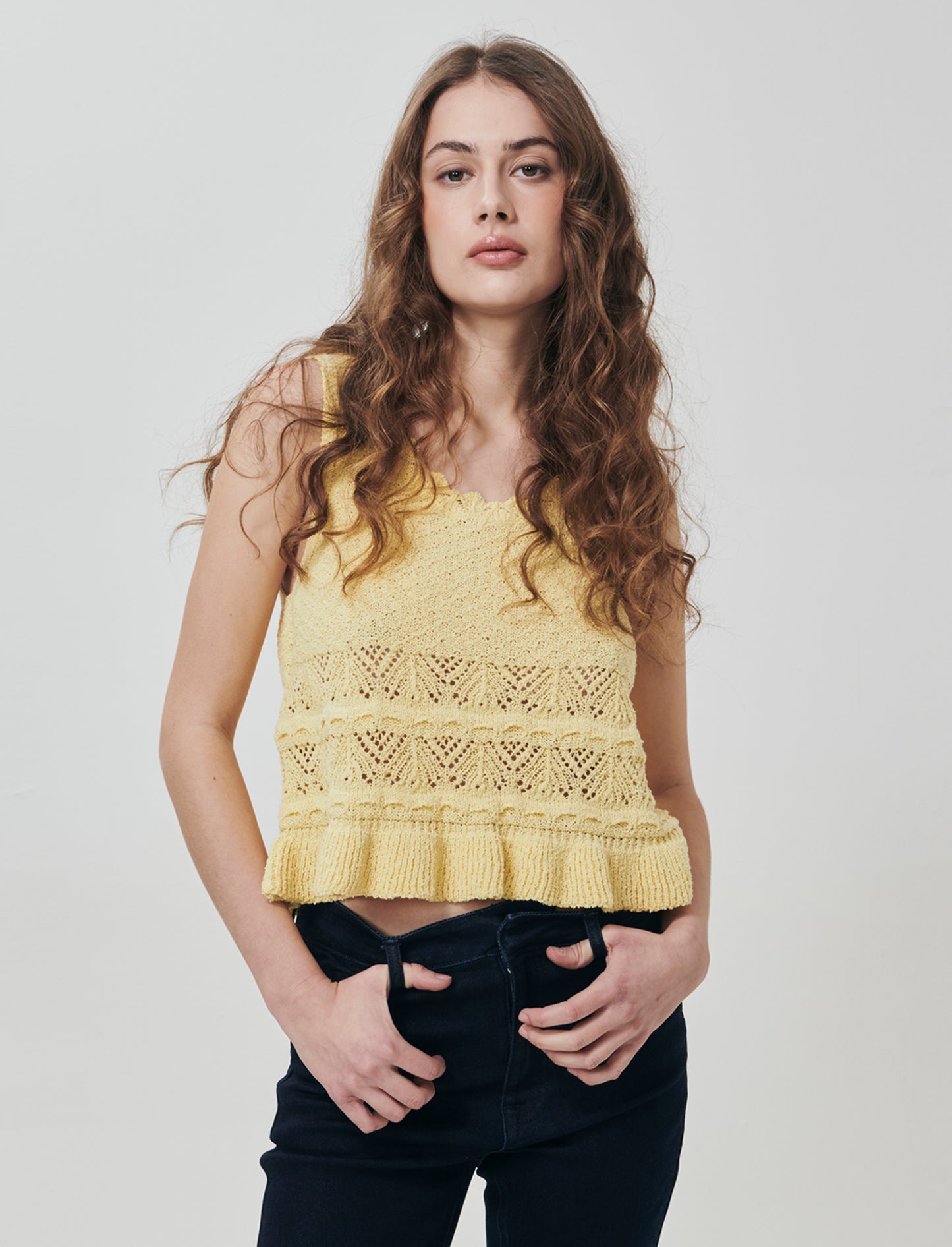 Top in Crochet con Fondo Effetto Balza - Giallo pastello