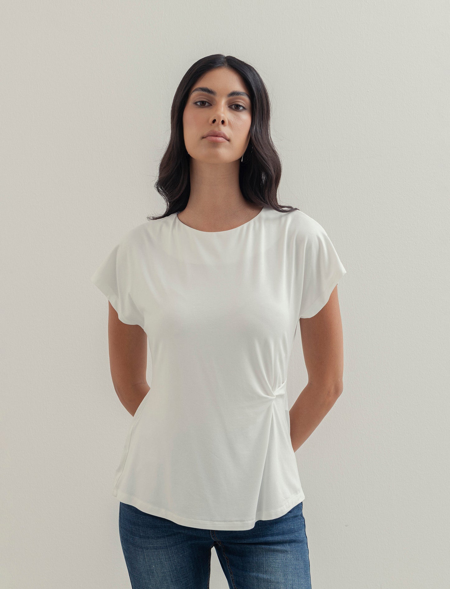 Tshirt con nodo in viscosa - Bianco latte